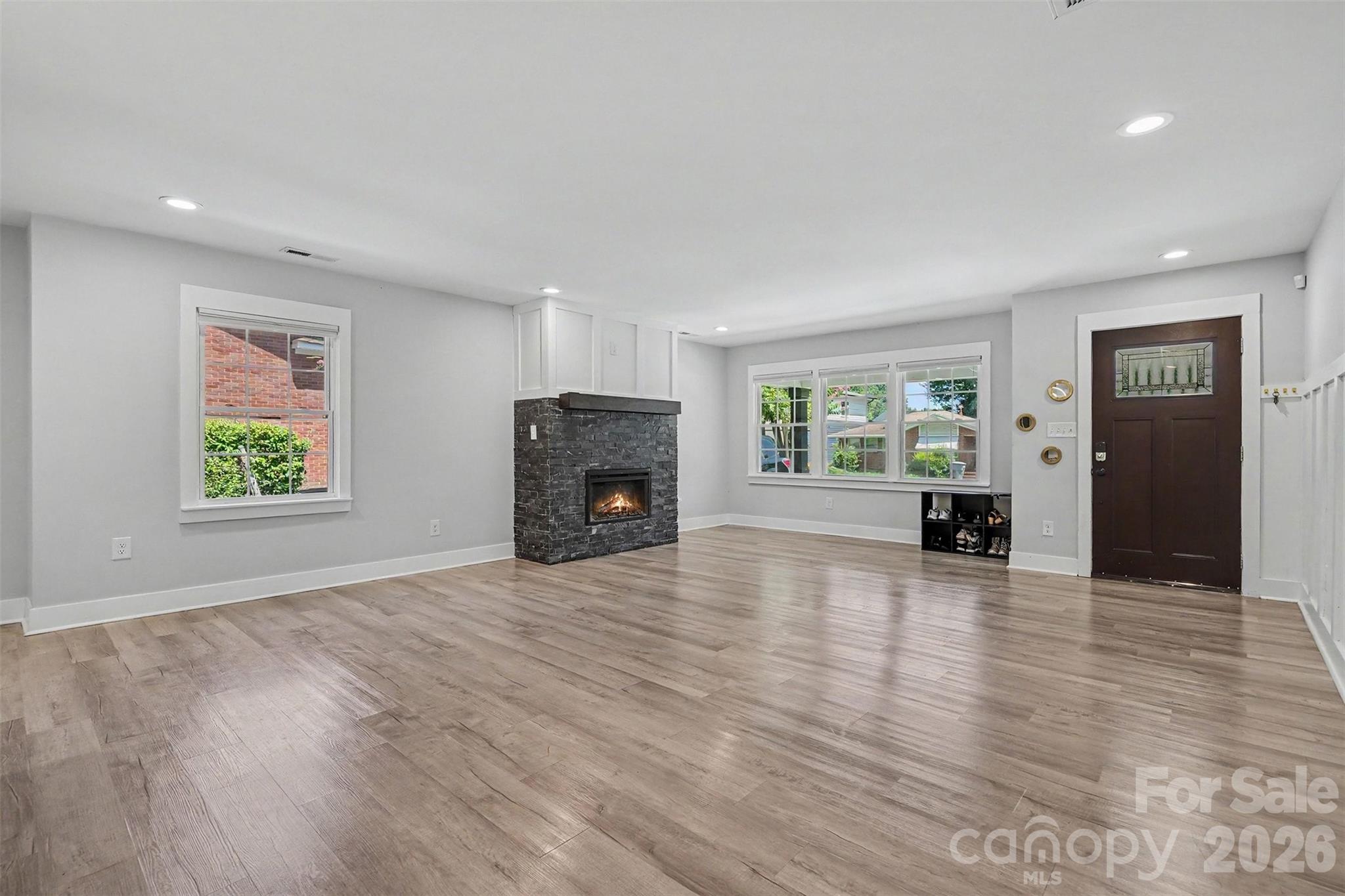 1524 Newcastle Street — Charlotte