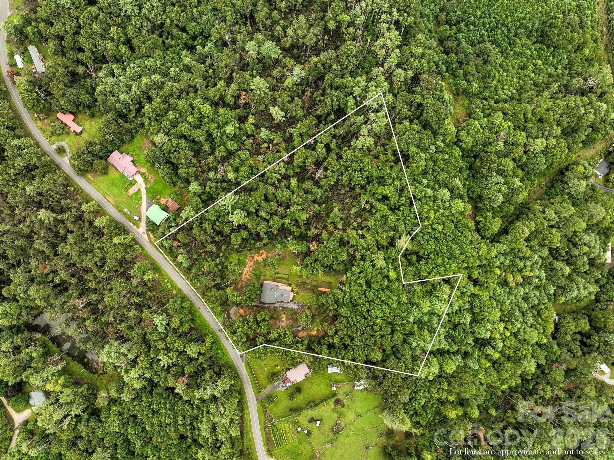 520 Washburn Road — Spruce Pine