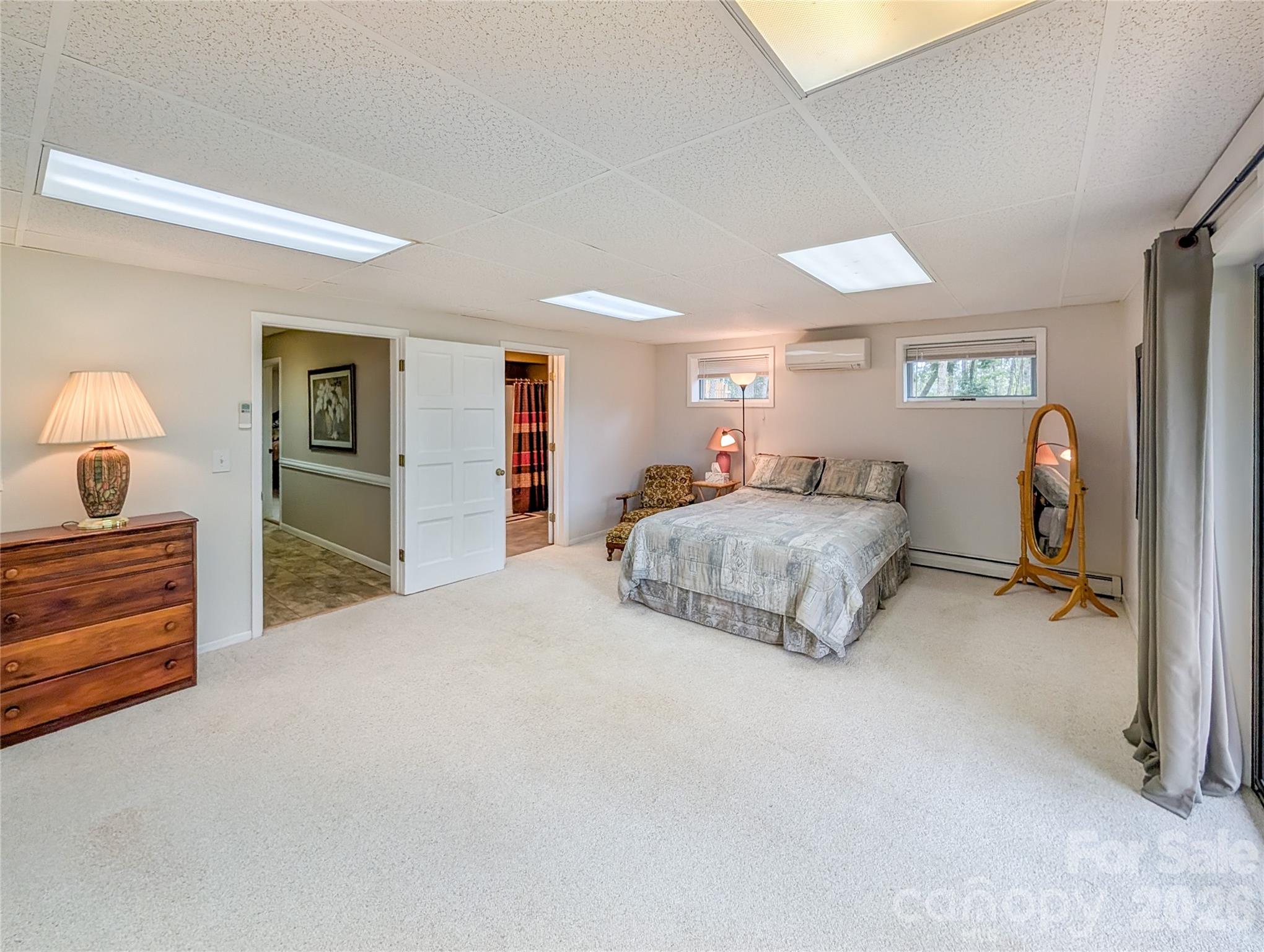 520 Washburn Road — Spruce Pine