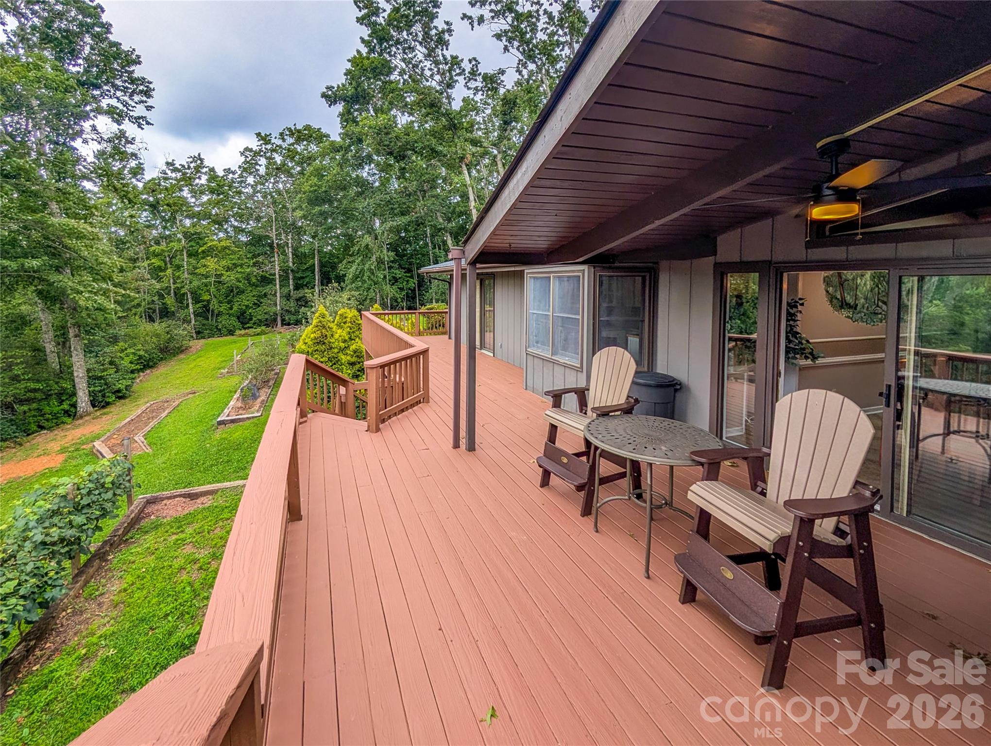 520 Washburn Road — Spruce Pine