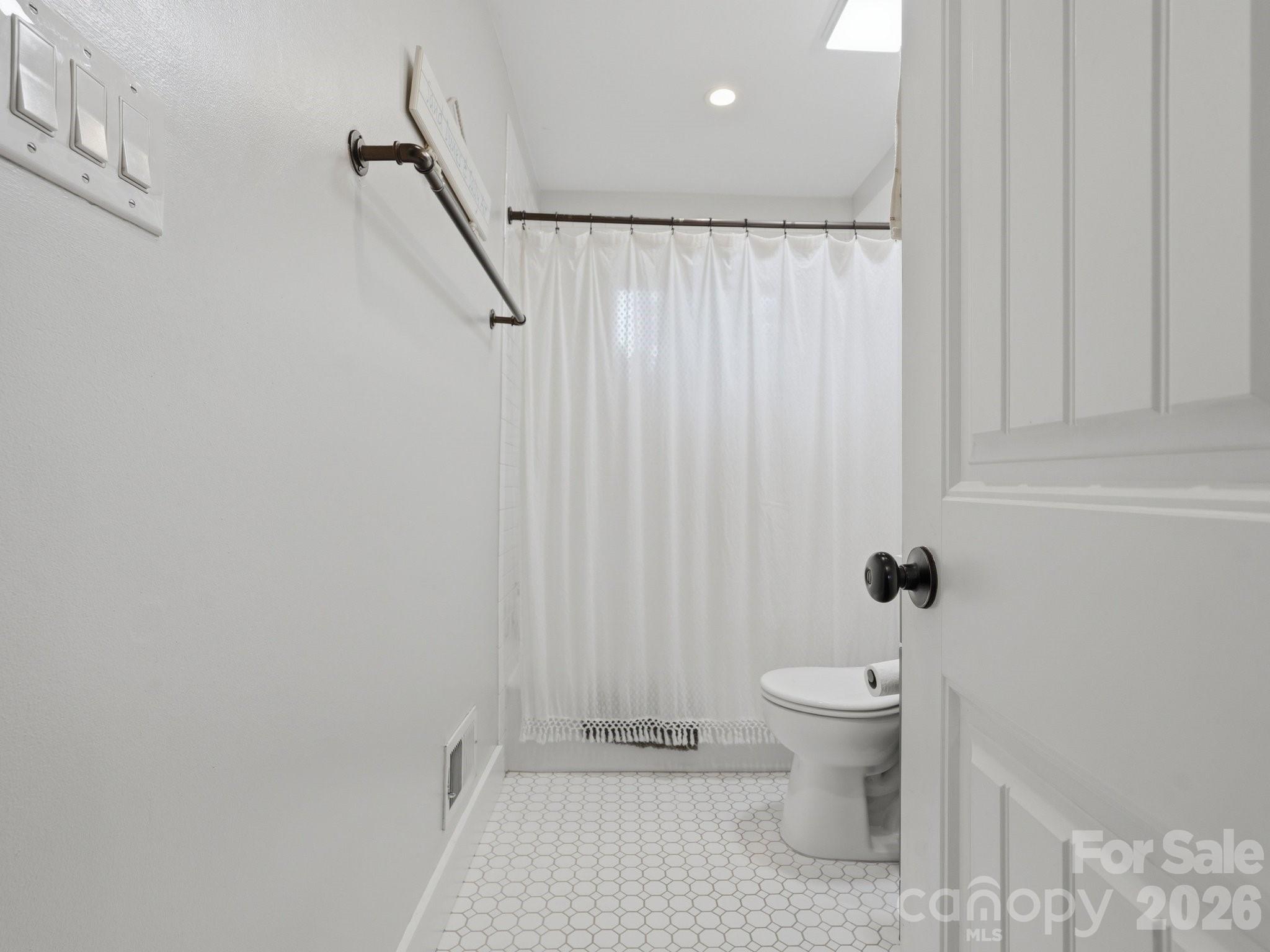 6238 Rosecrest Drive — Charlotte