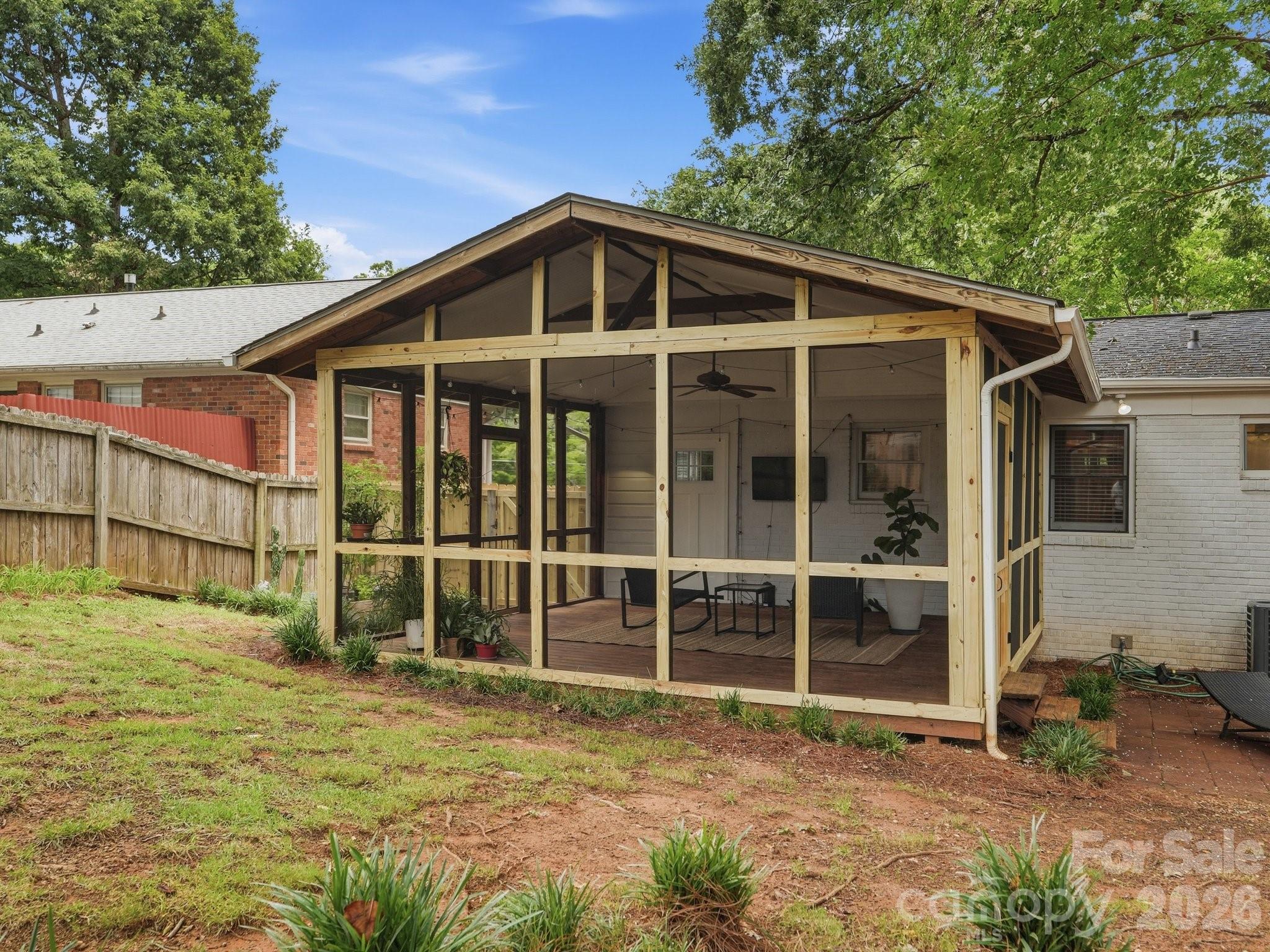 6238 Rosecrest Drive — Charlotte