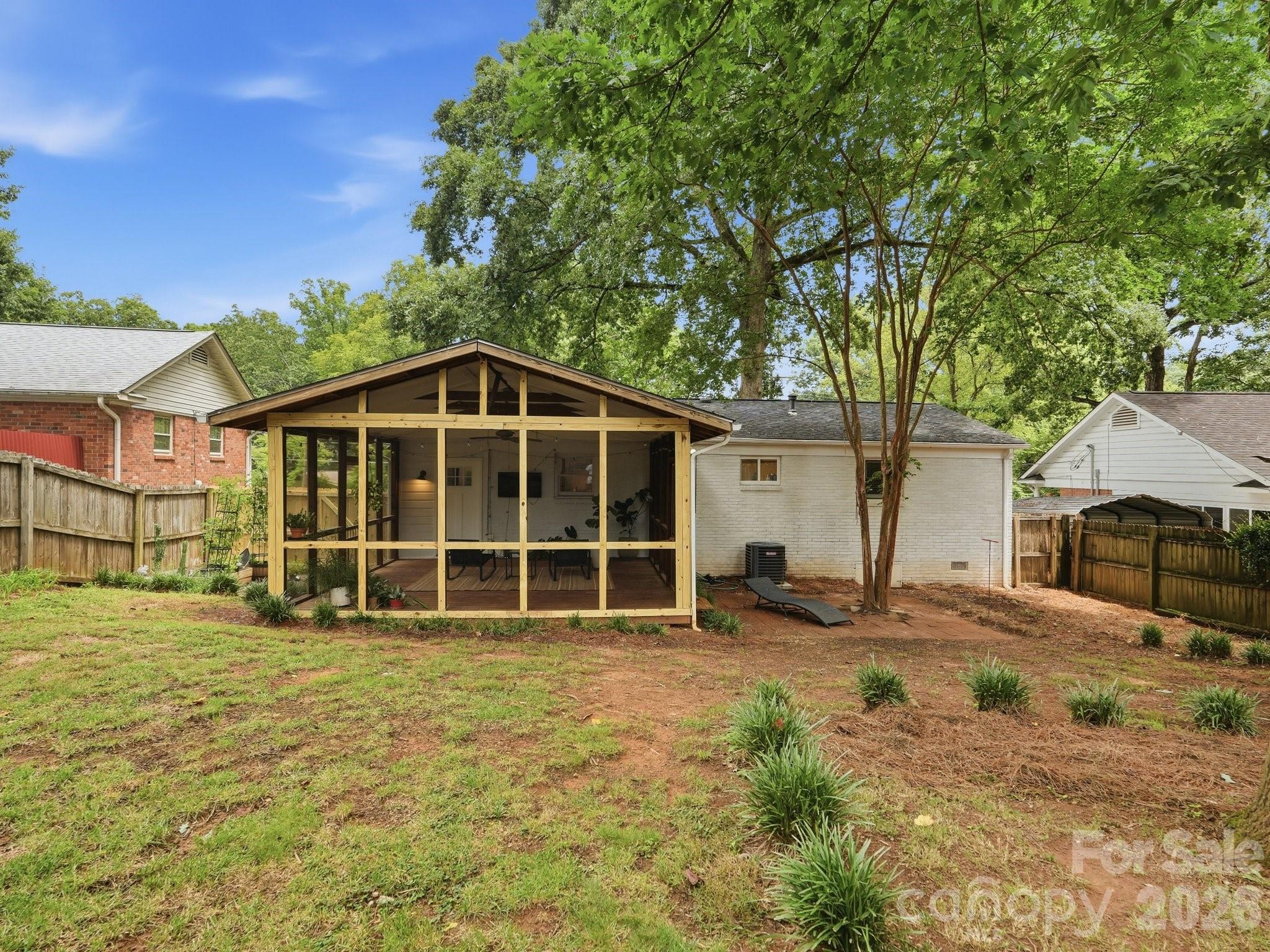 6238 Rosecrest Drive — Charlotte