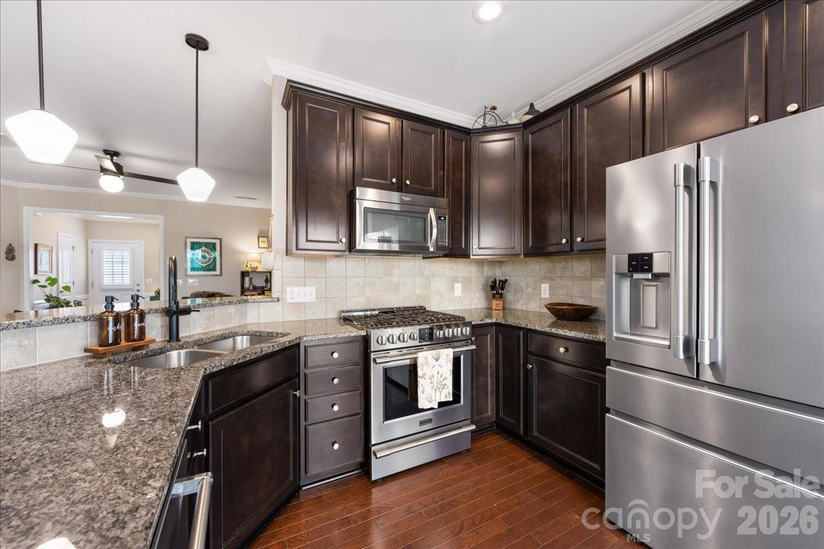 2434 Royal York Avenue — Charlotte