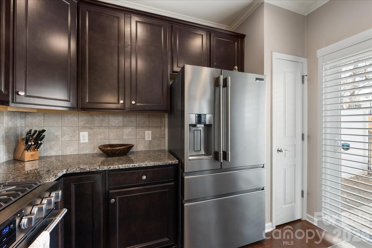 2434 Royal York Avenue — Charlotte