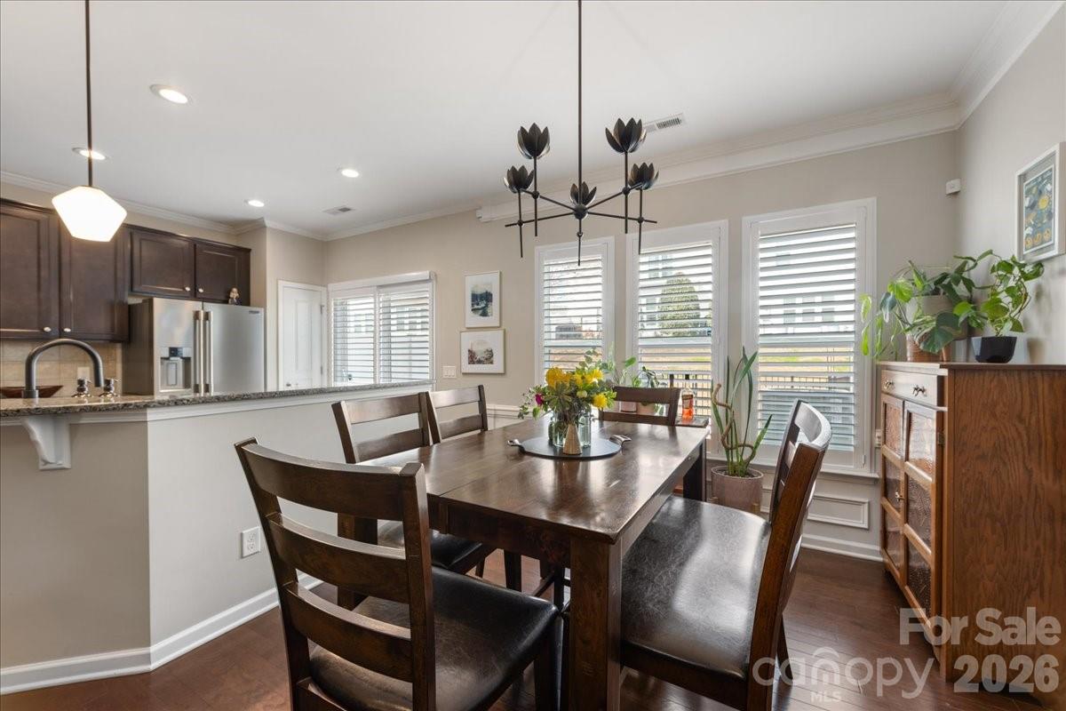 2434 Royal York Avenue — Charlotte