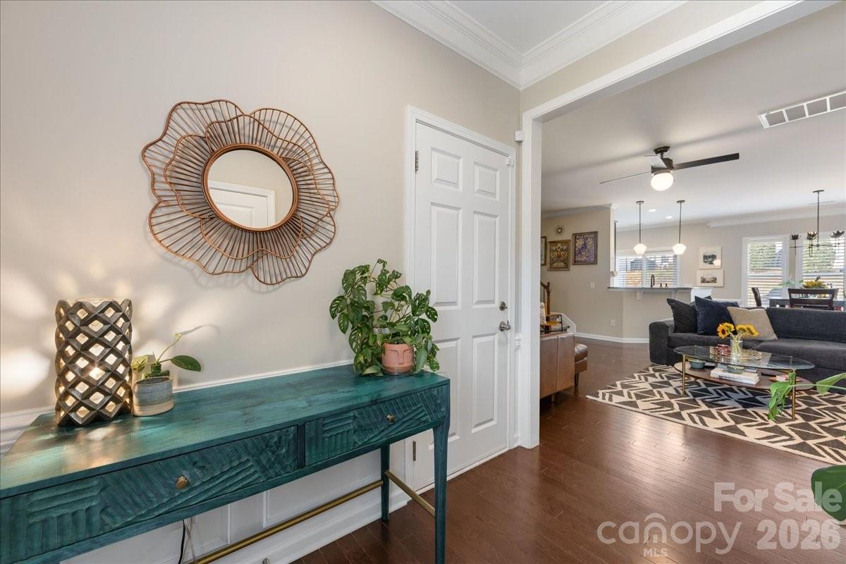 2434 Royal York Avenue — Charlotte