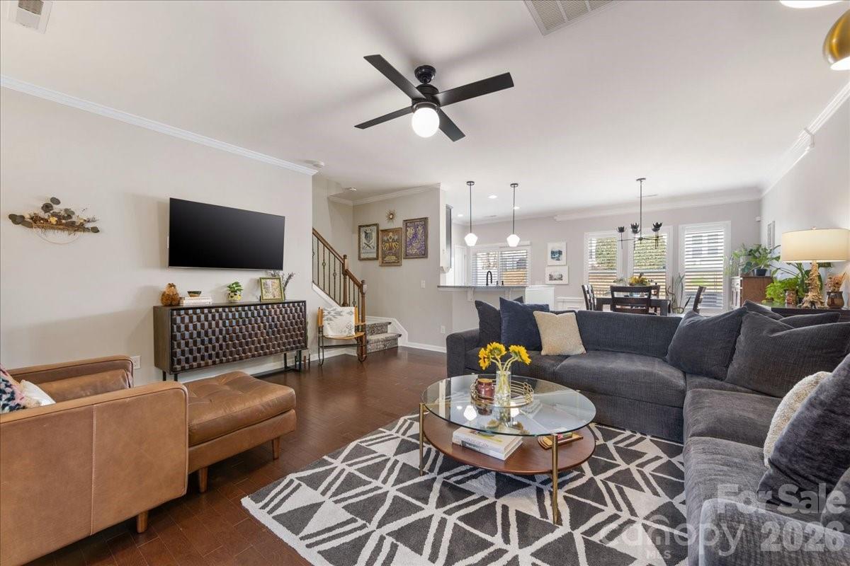 2434 Royal York Avenue — Charlotte