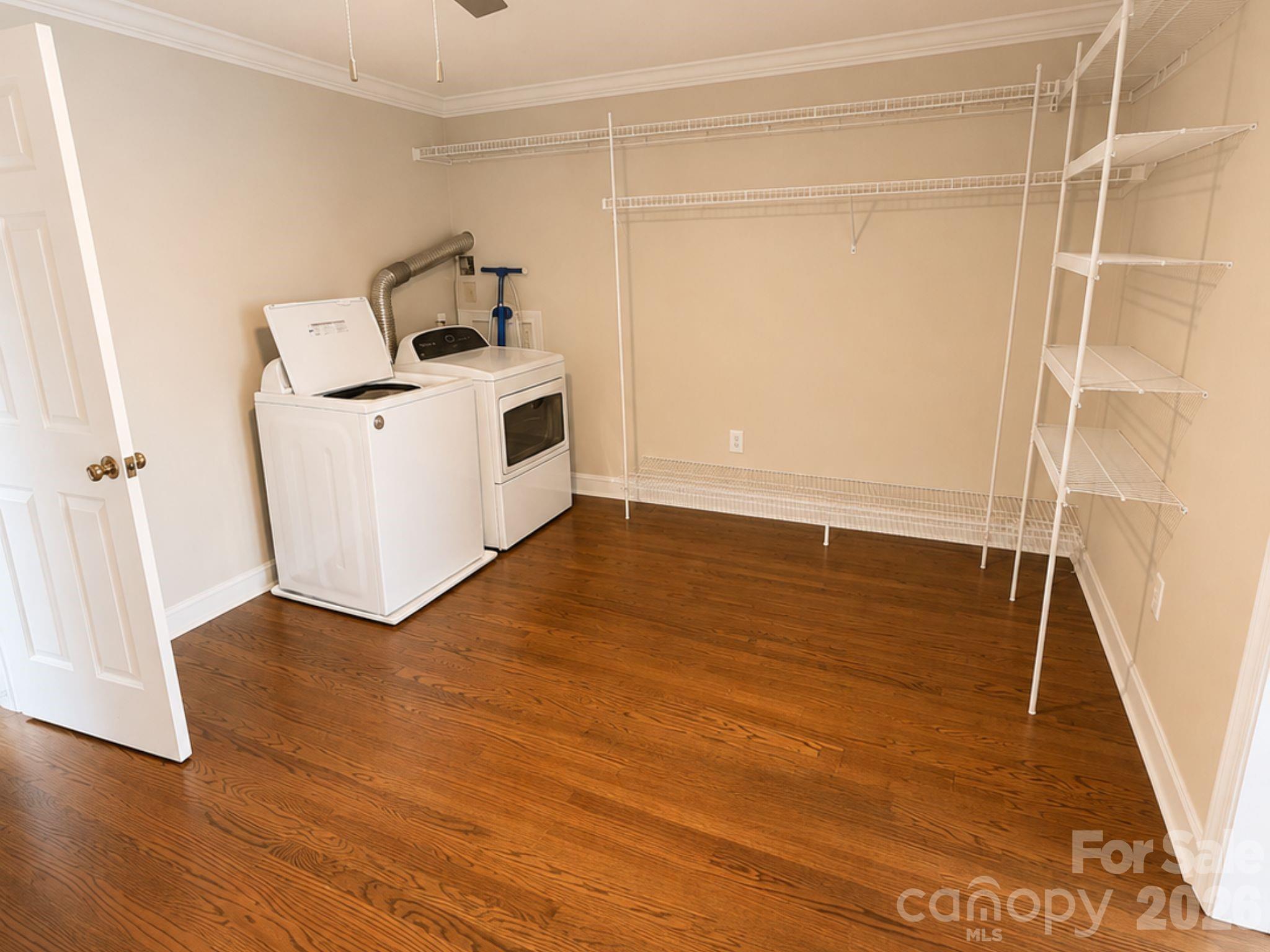 4215 3rd Street NW — Hickory