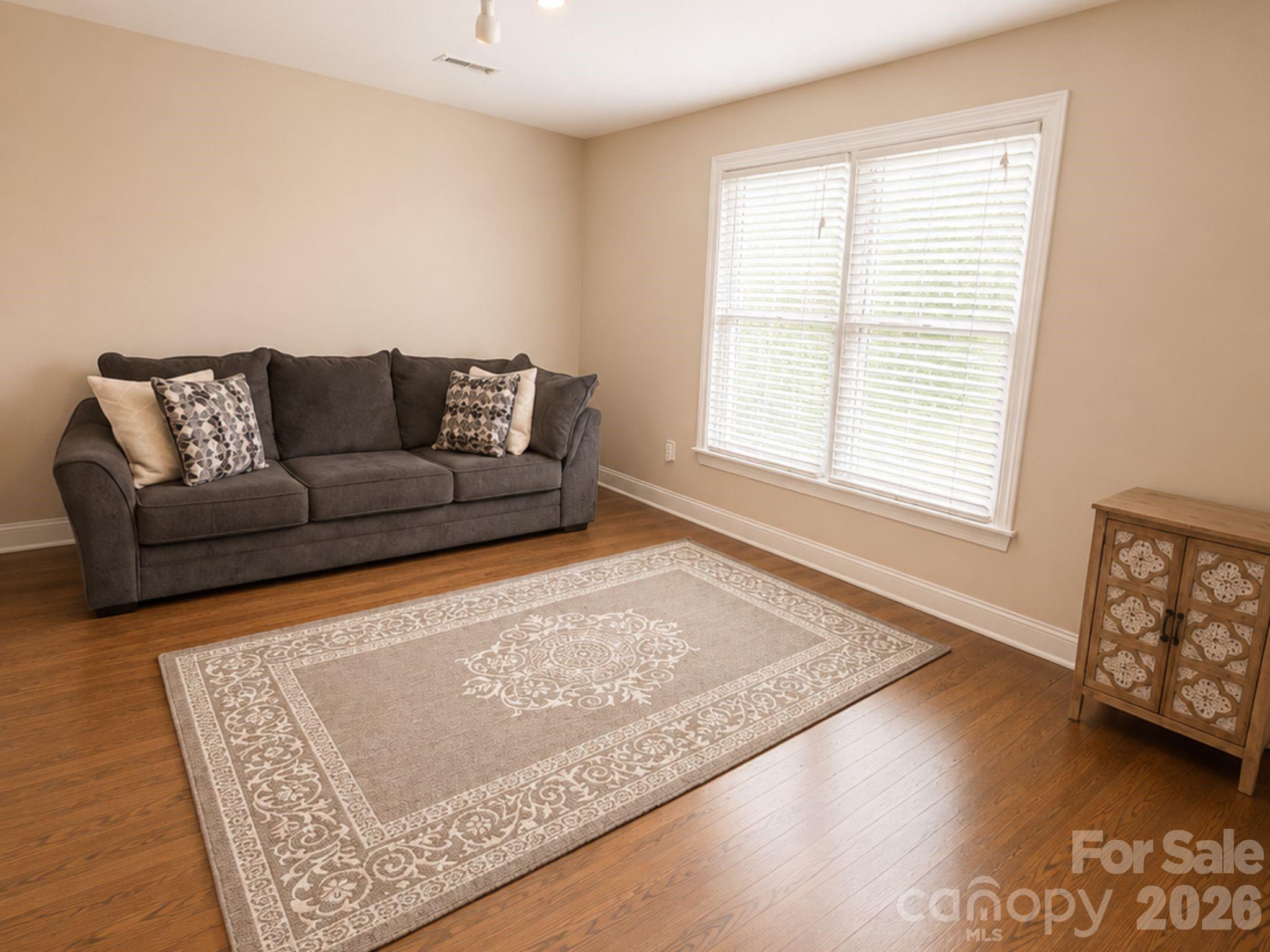 4215 3rd Street NW — Hickory