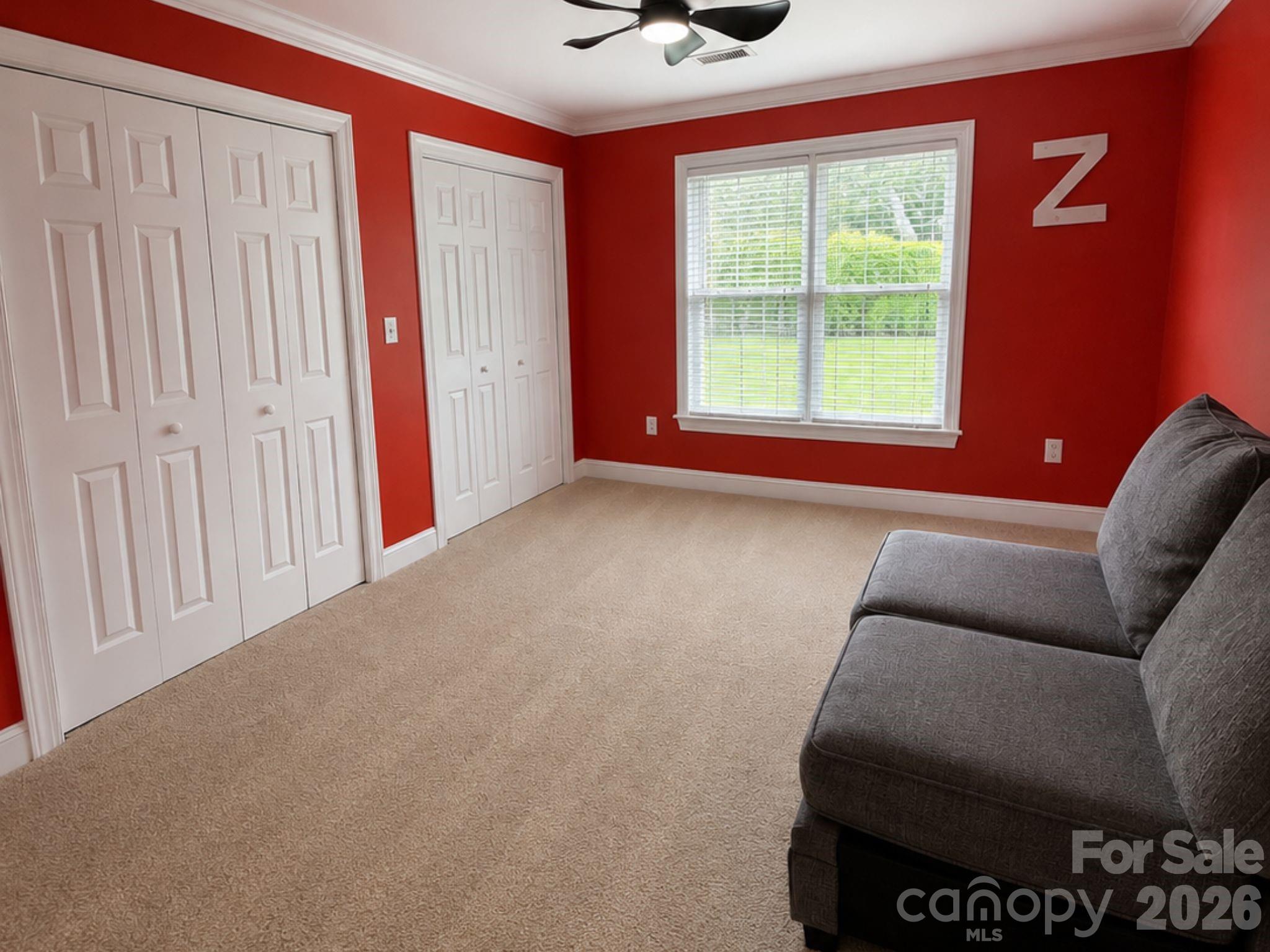 4215 3rd Street NW — Hickory
