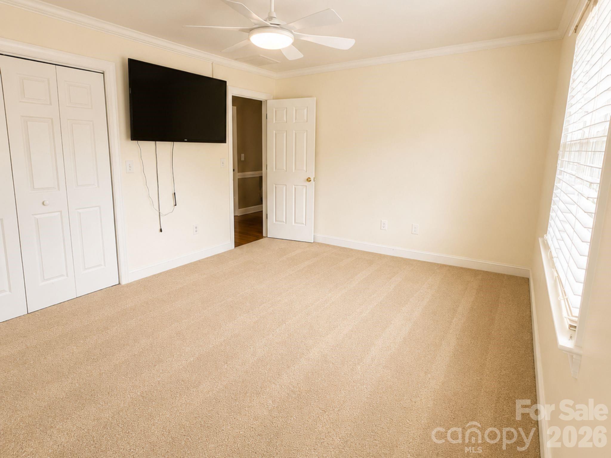 4215 3rd Street NW — Hickory