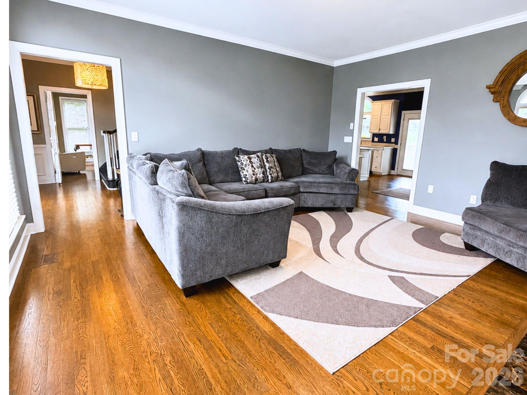 4215 3rd Street NW — Hickory