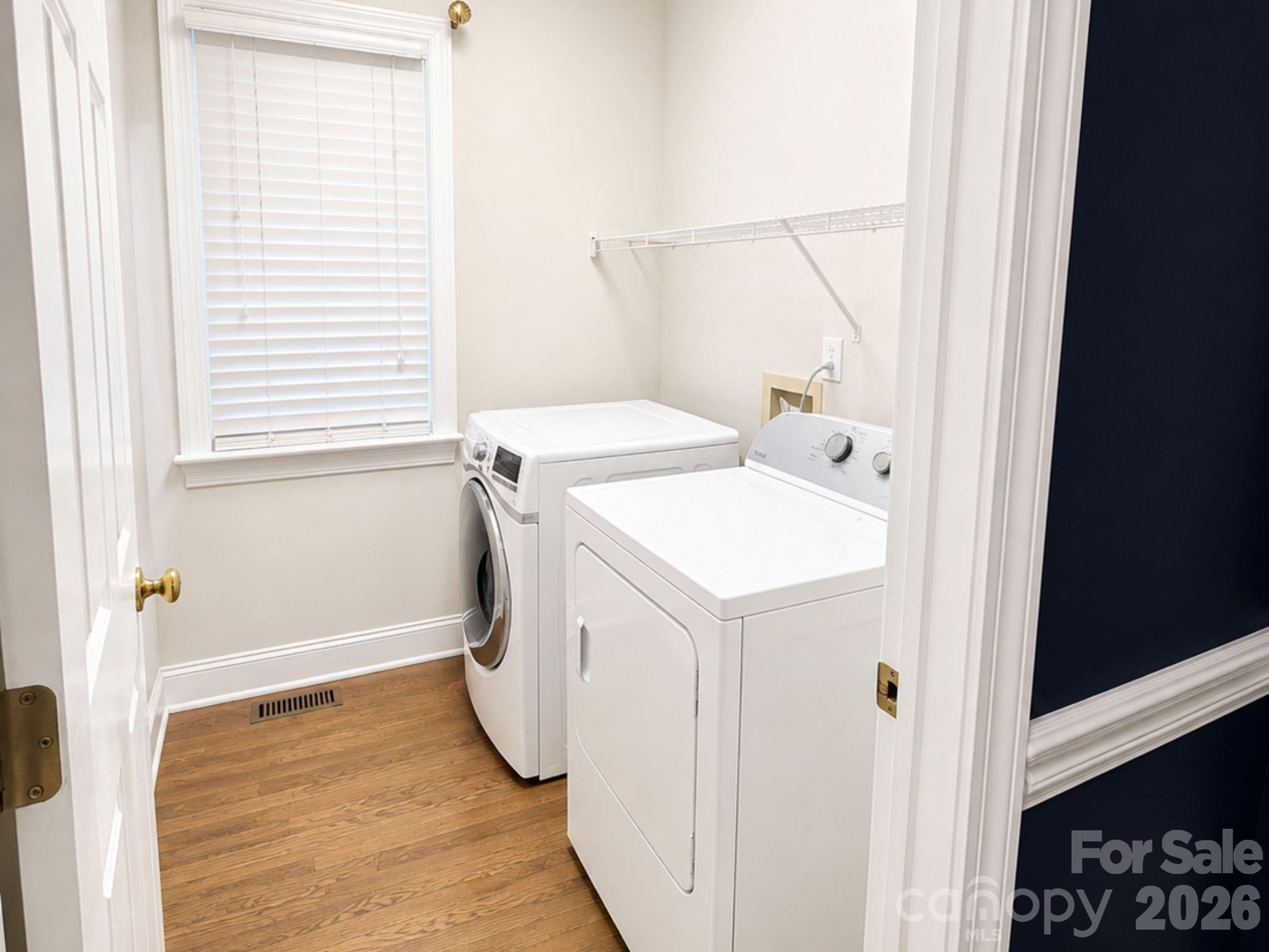 4215 3rd Street NW — Hickory