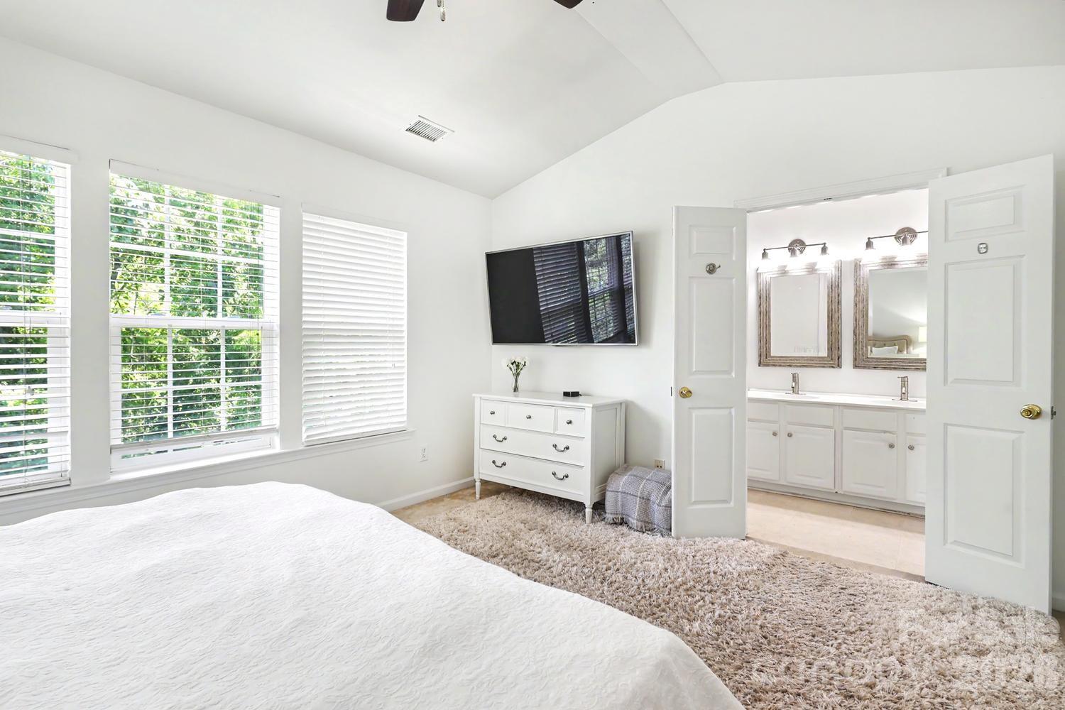 5413 Werburgh Street — Charlotte