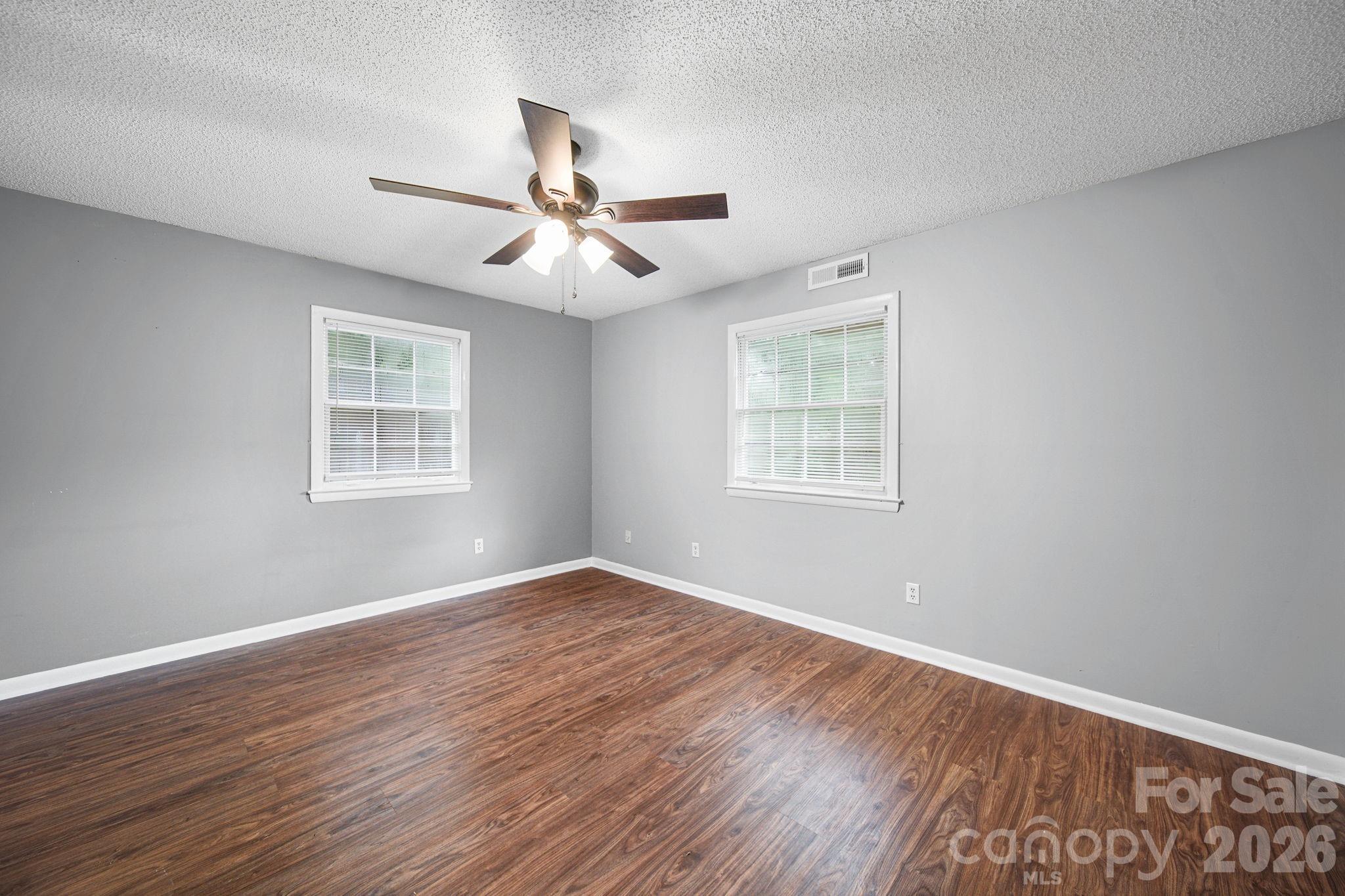 1210 Crescent Avenue — Gastonia