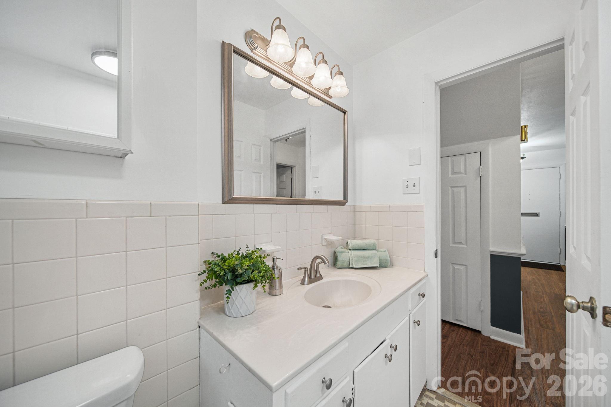 1210 Crescent Avenue — Gastonia