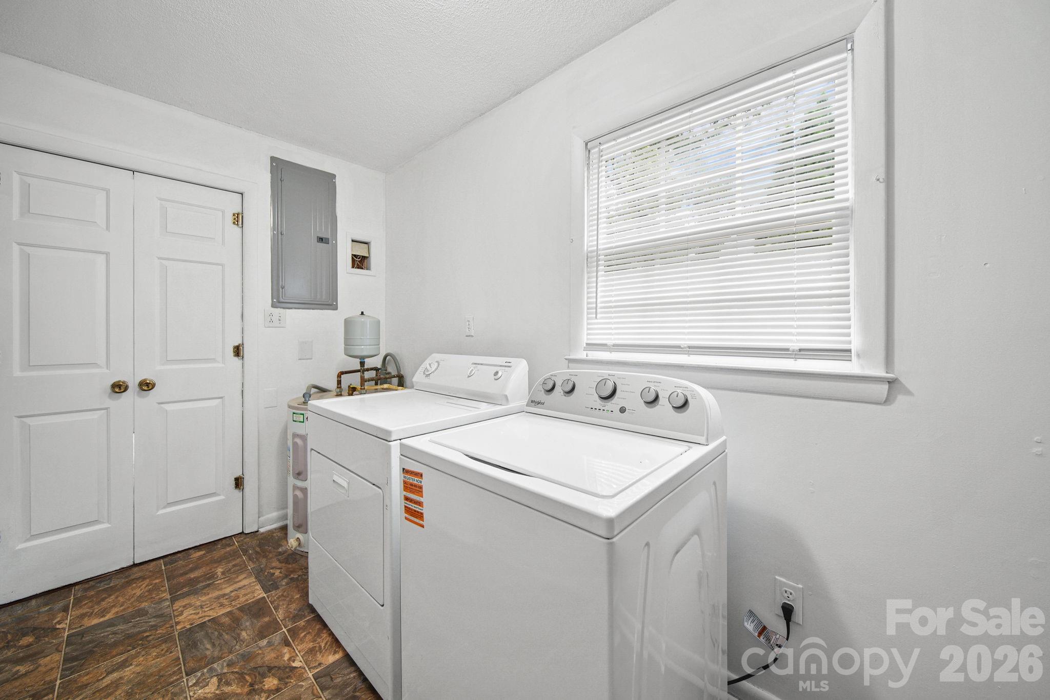 1210 Crescent Avenue — Gastonia