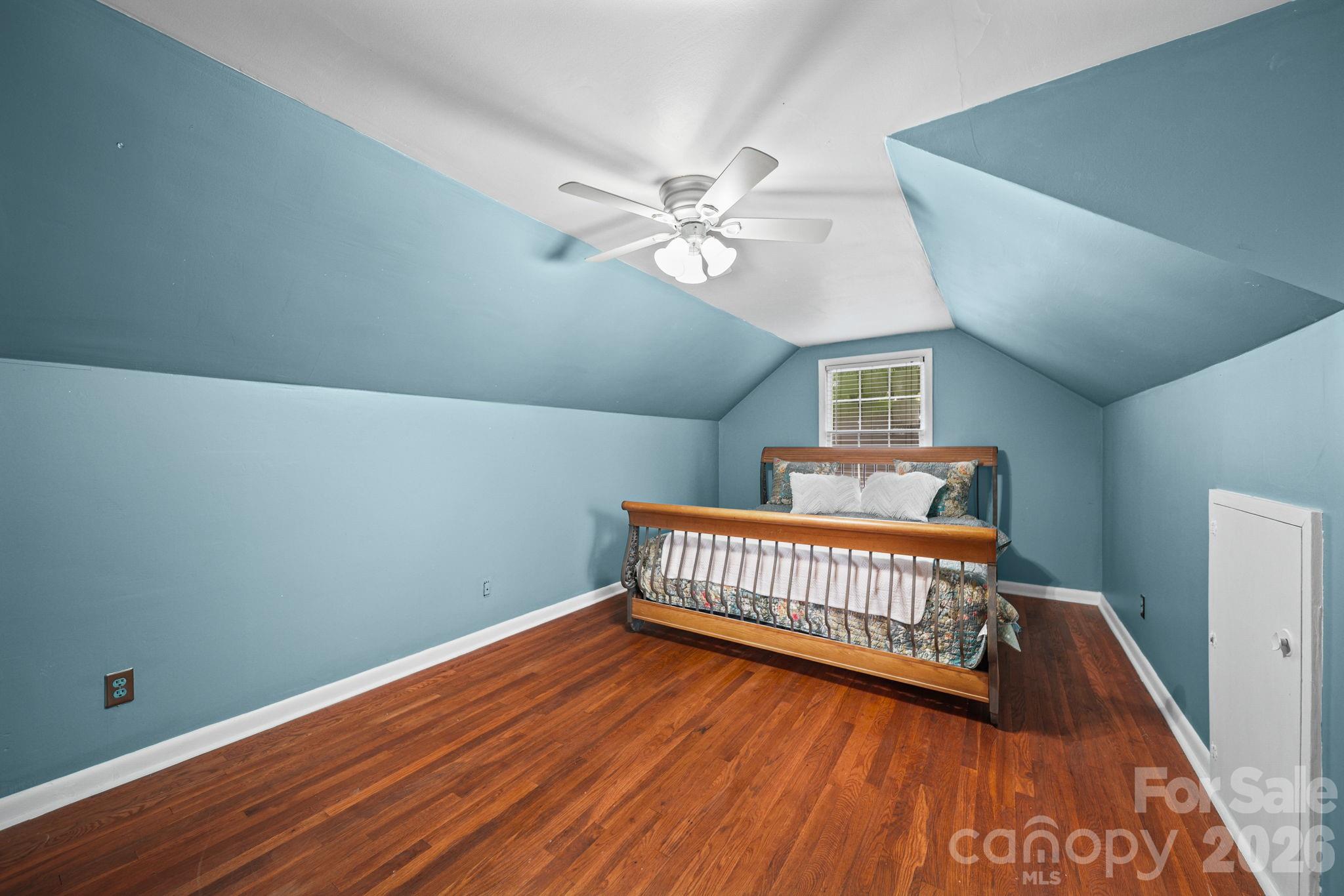 1210 Crescent Avenue — Gastonia