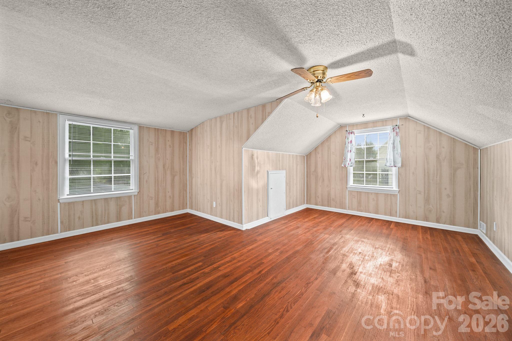 1210 Crescent Avenue — Gastonia