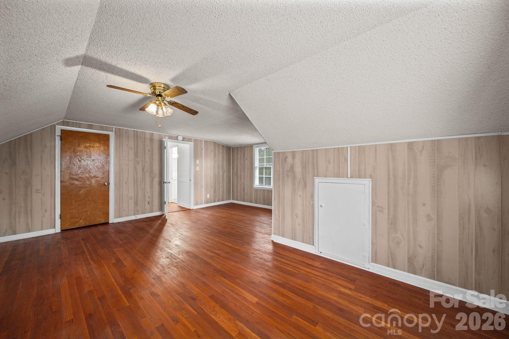 1210 Crescent Avenue — Gastonia