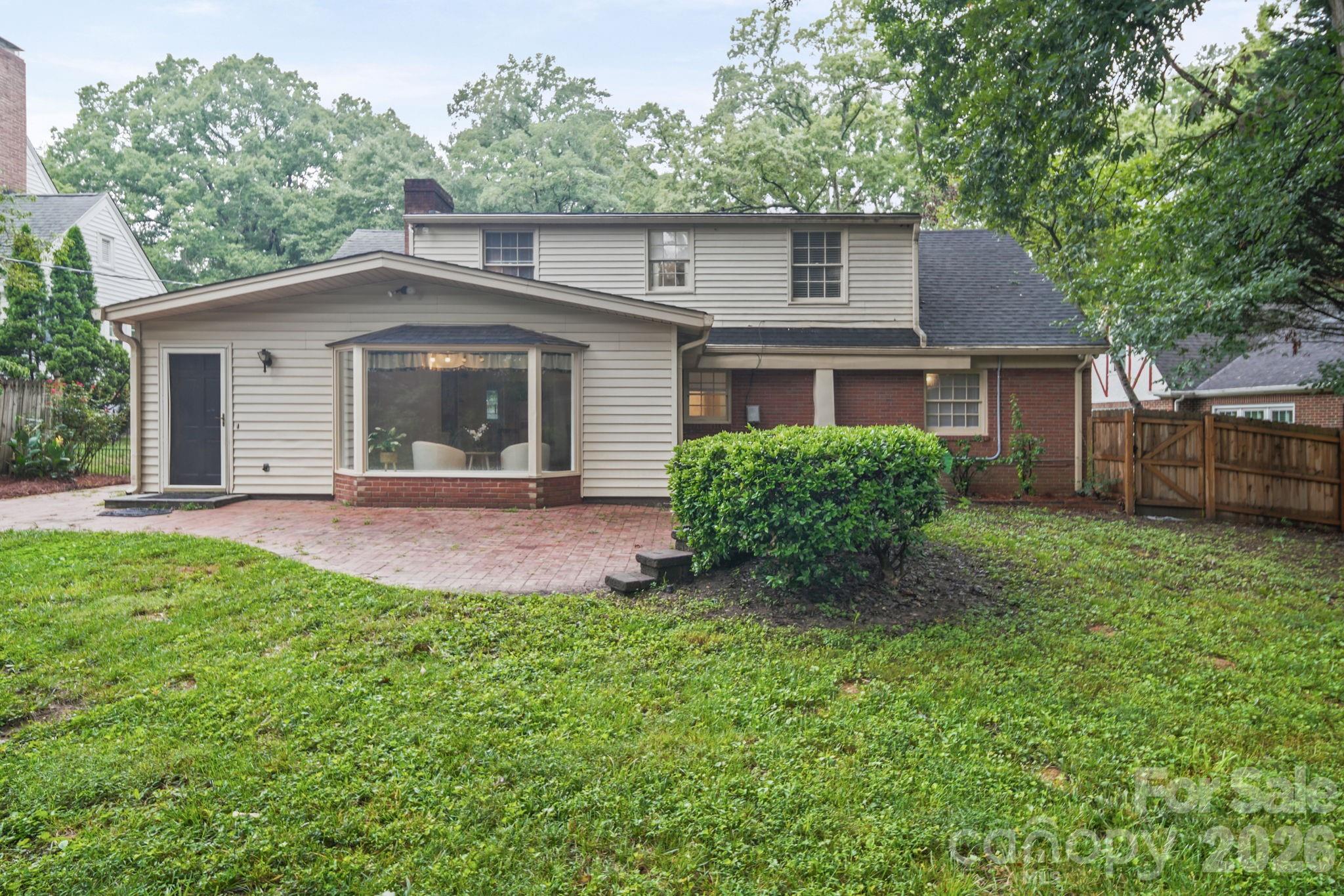 1210 Crescent Avenue — Gastonia