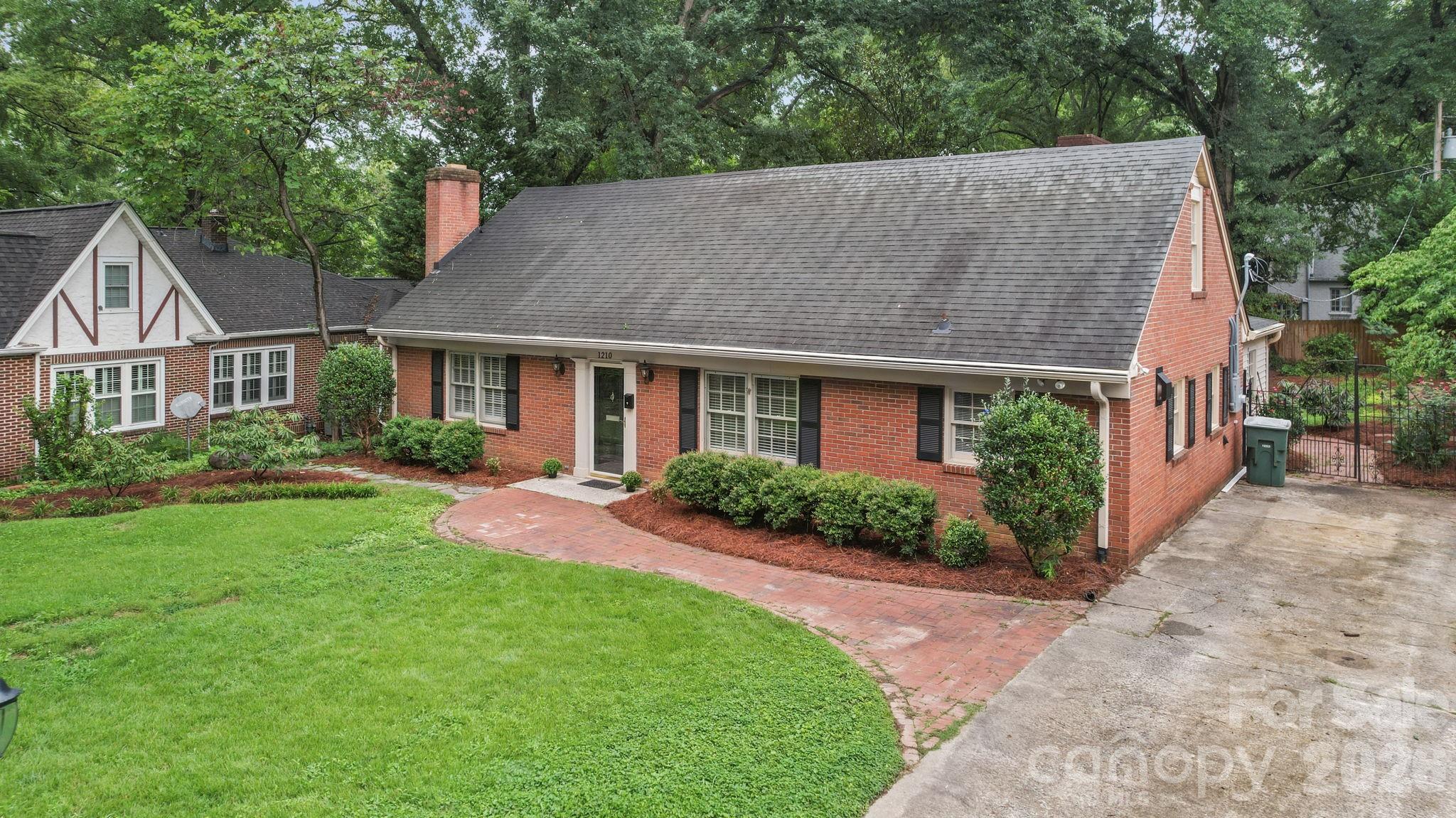 1210 Crescent Avenue — Gastonia