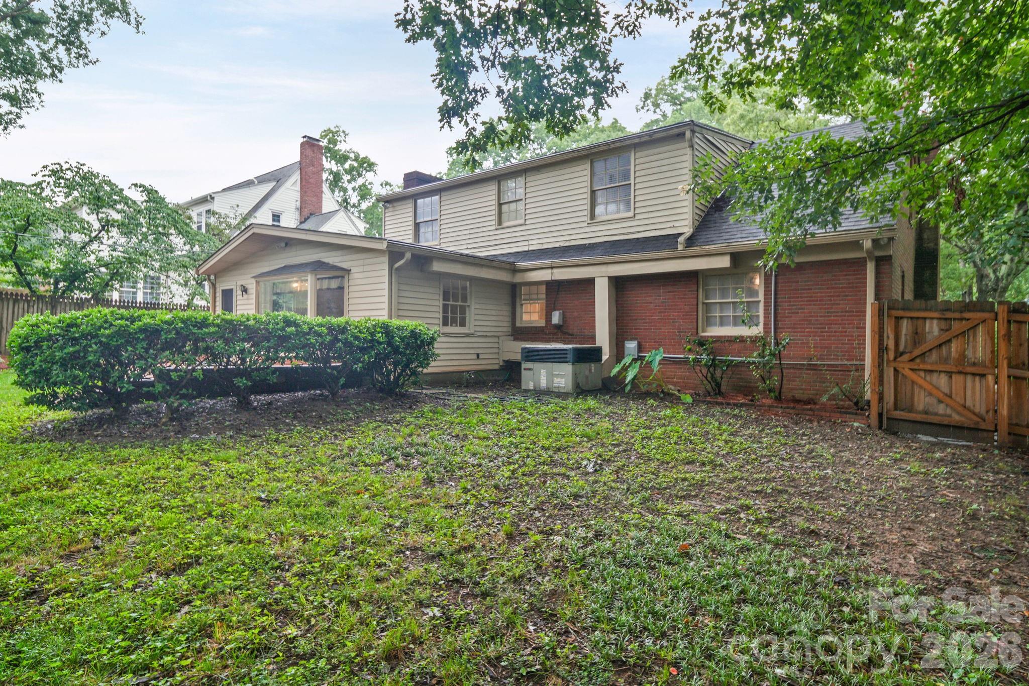 1210 Crescent Avenue — Gastonia