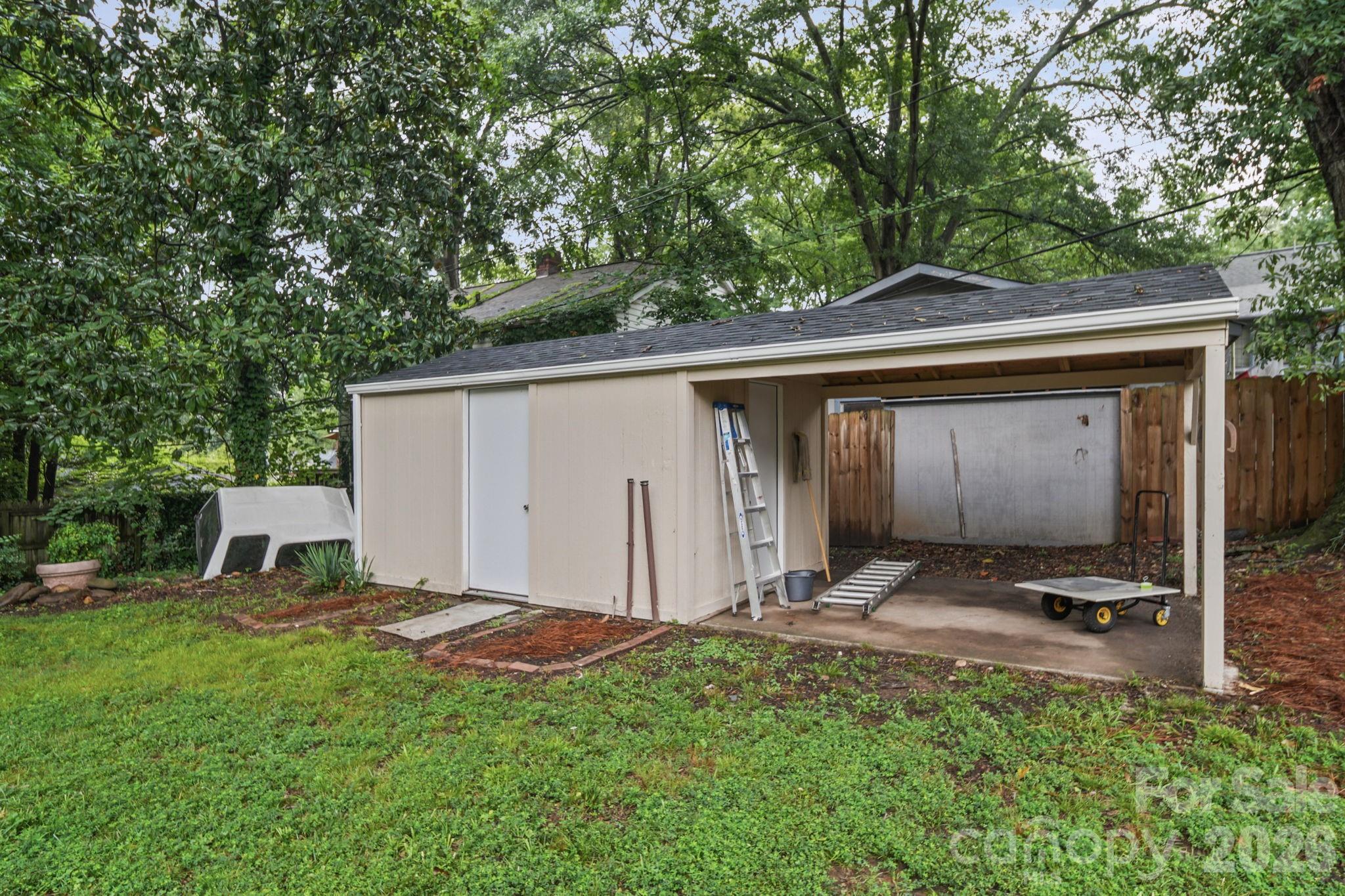 1210 Crescent Avenue — Gastonia
