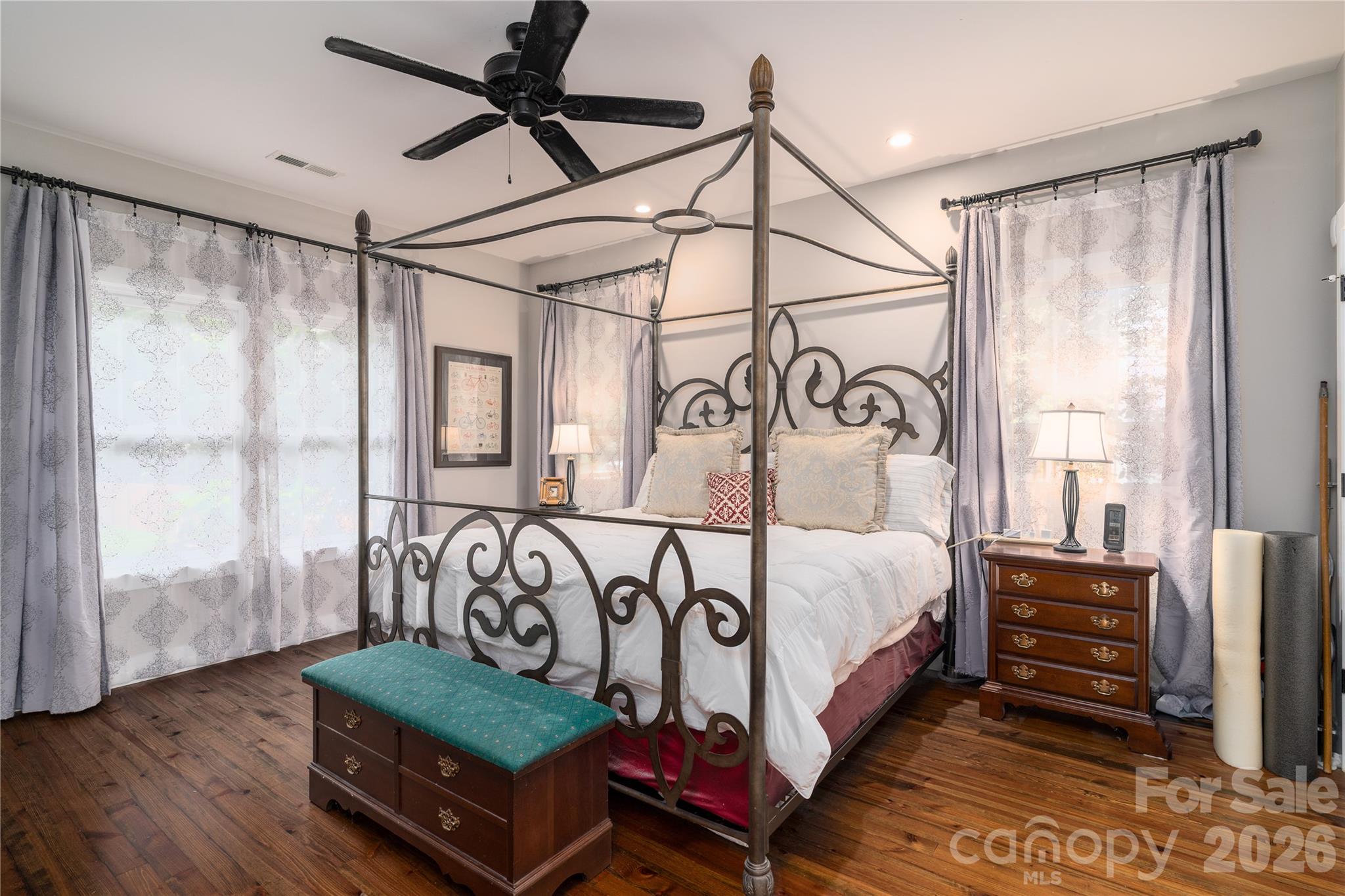 21036 Catawba Avenue — Cornelius