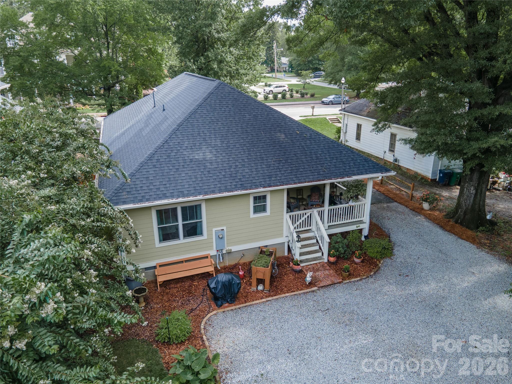 21036 Catawba Avenue — Cornelius