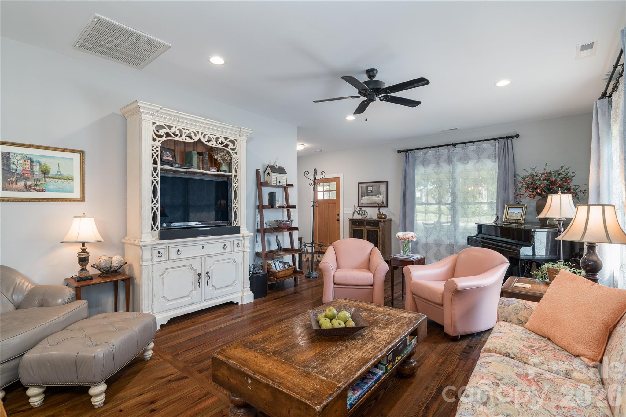 21036 Catawba Avenue — Cornelius