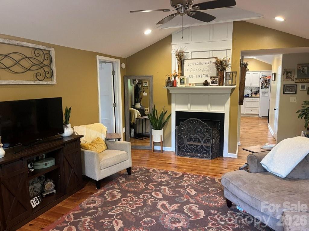 325 Ewbank Road — Etowah