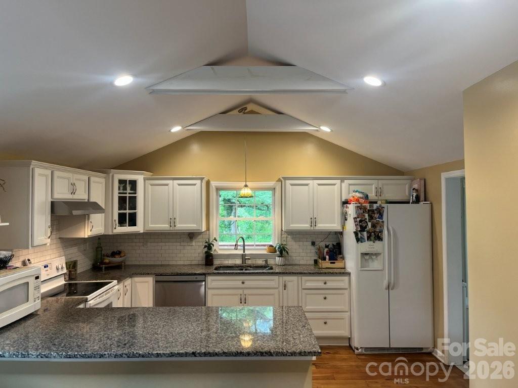 325 Ewbank Road — Etowah