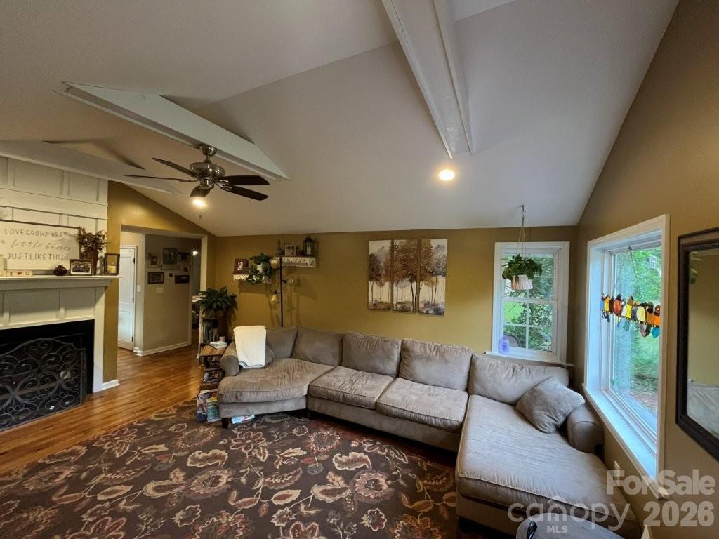 325 Ewbank Road — Etowah