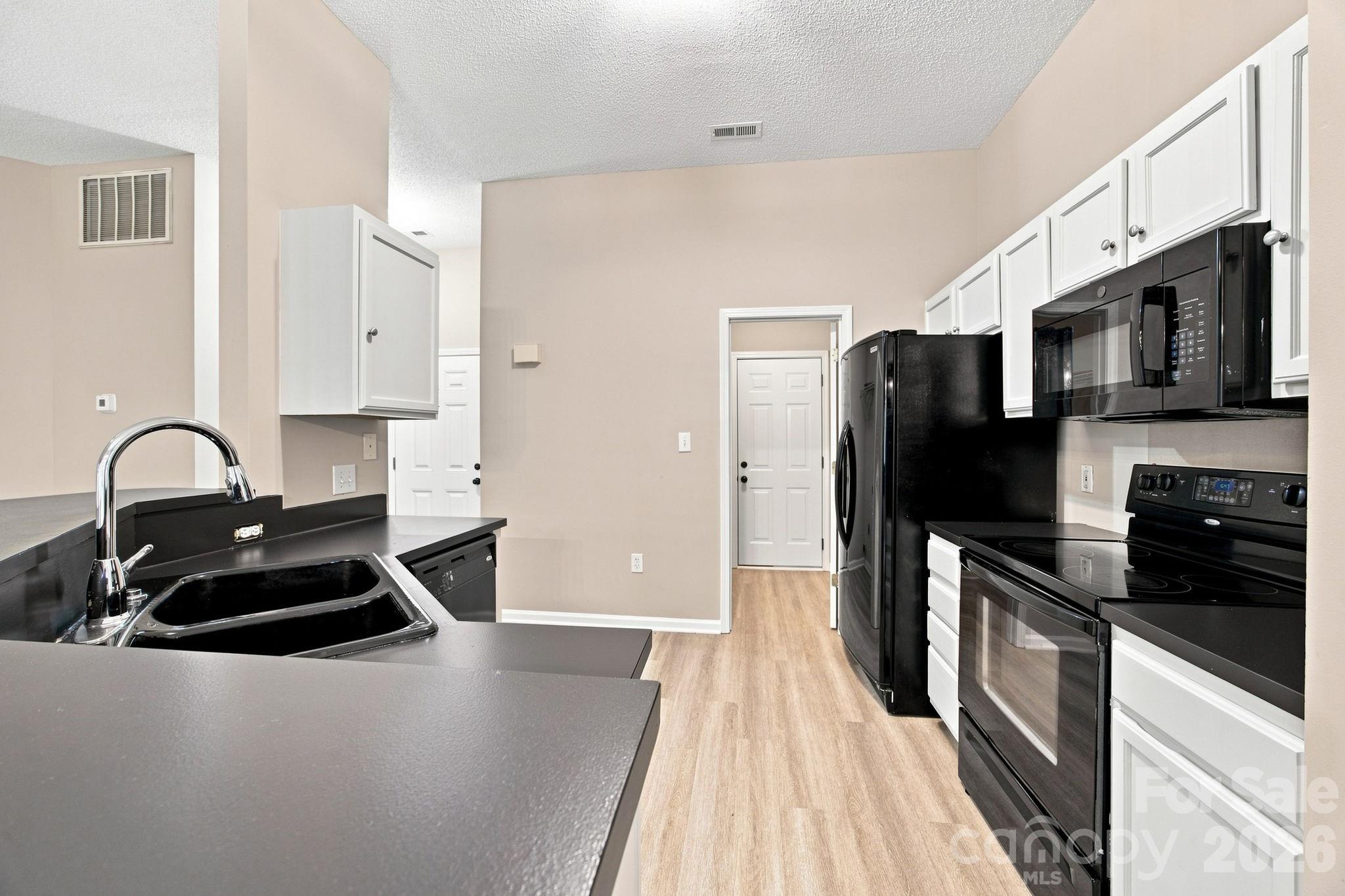 7632 Free Bird Avenue — Charlotte