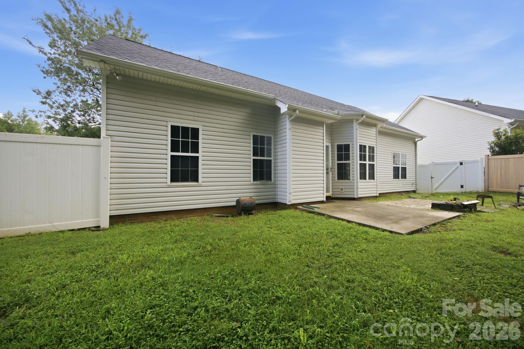 7632 Free Bird Avenue — Charlotte