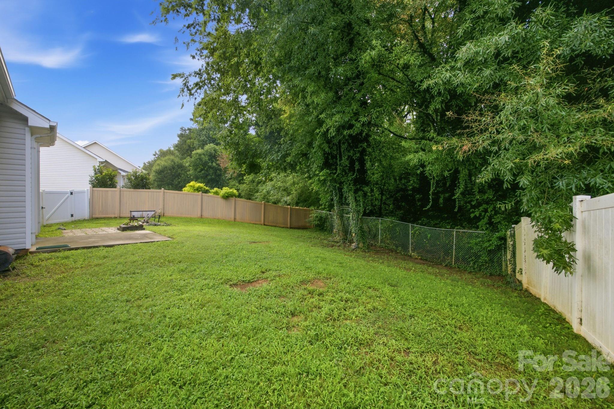 7632 Free Bird Avenue — Charlotte