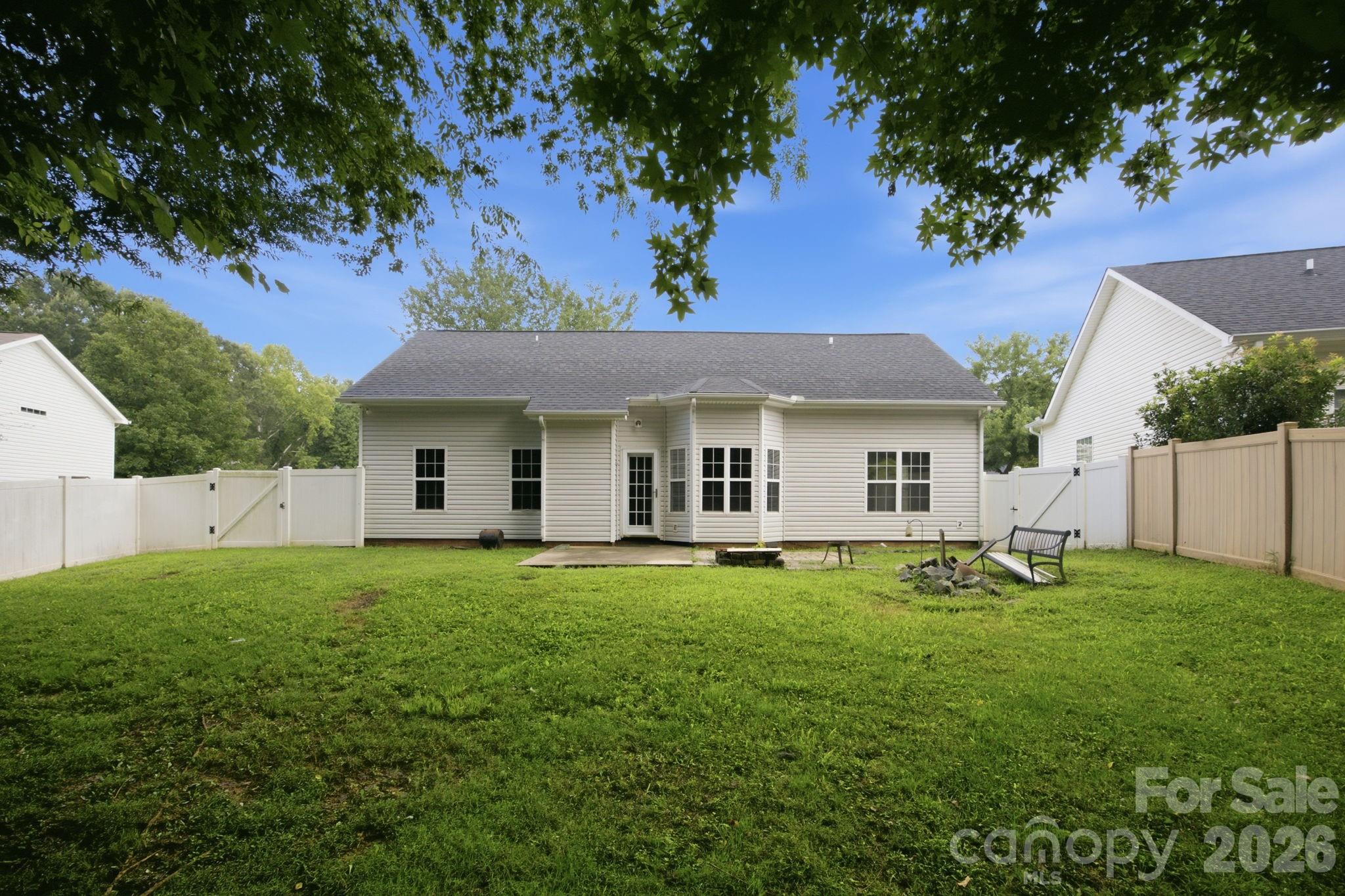 7632 Free Bird Avenue — Charlotte