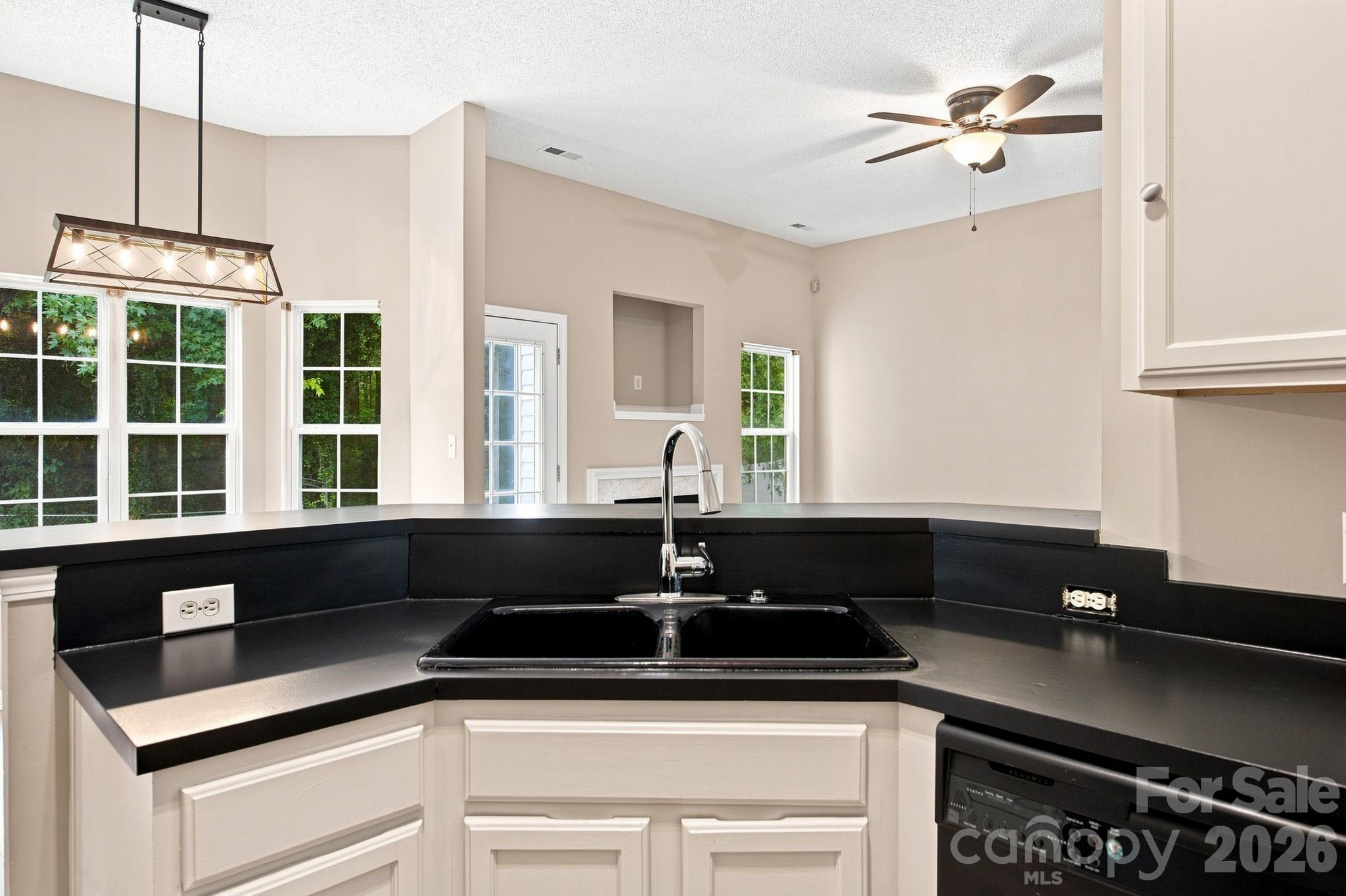 7632 Free Bird Avenue — Charlotte