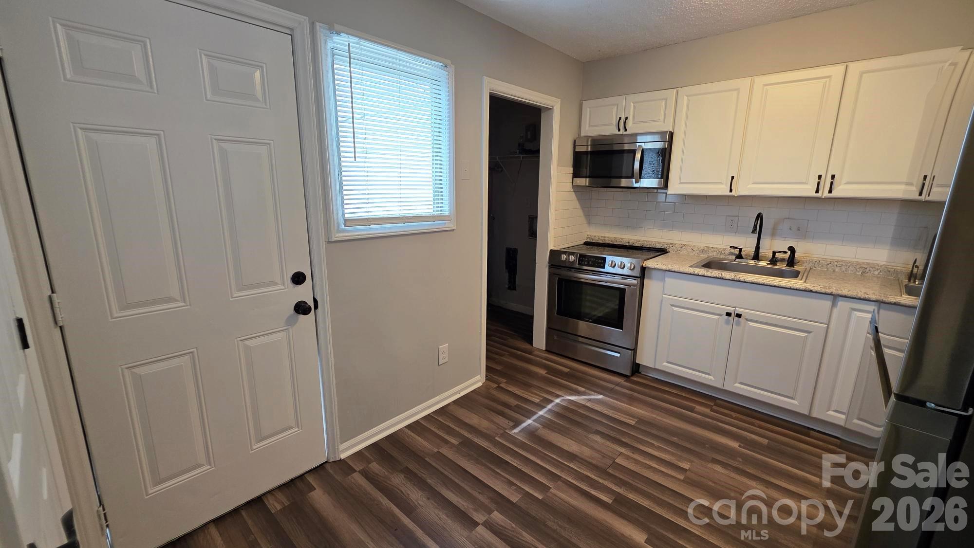 7906 Oak Meadow Court — Charlotte