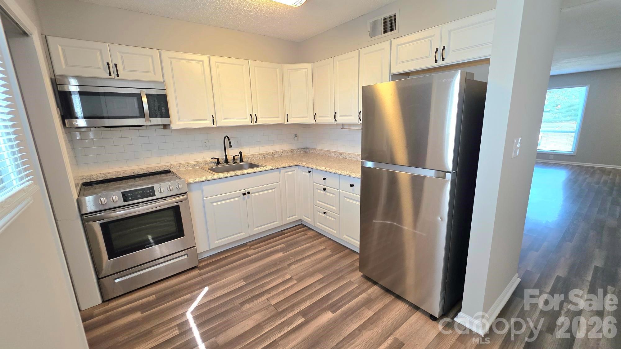 7906 Oak Meadow Court — Charlotte