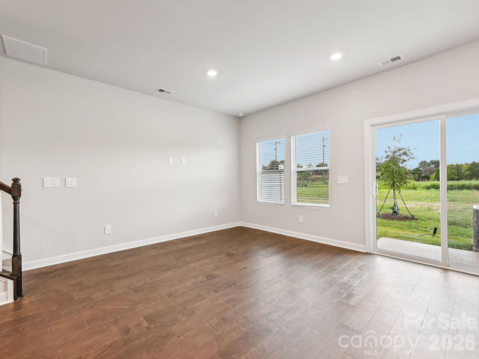 9045 Foggy Brook Loop — Charlotte