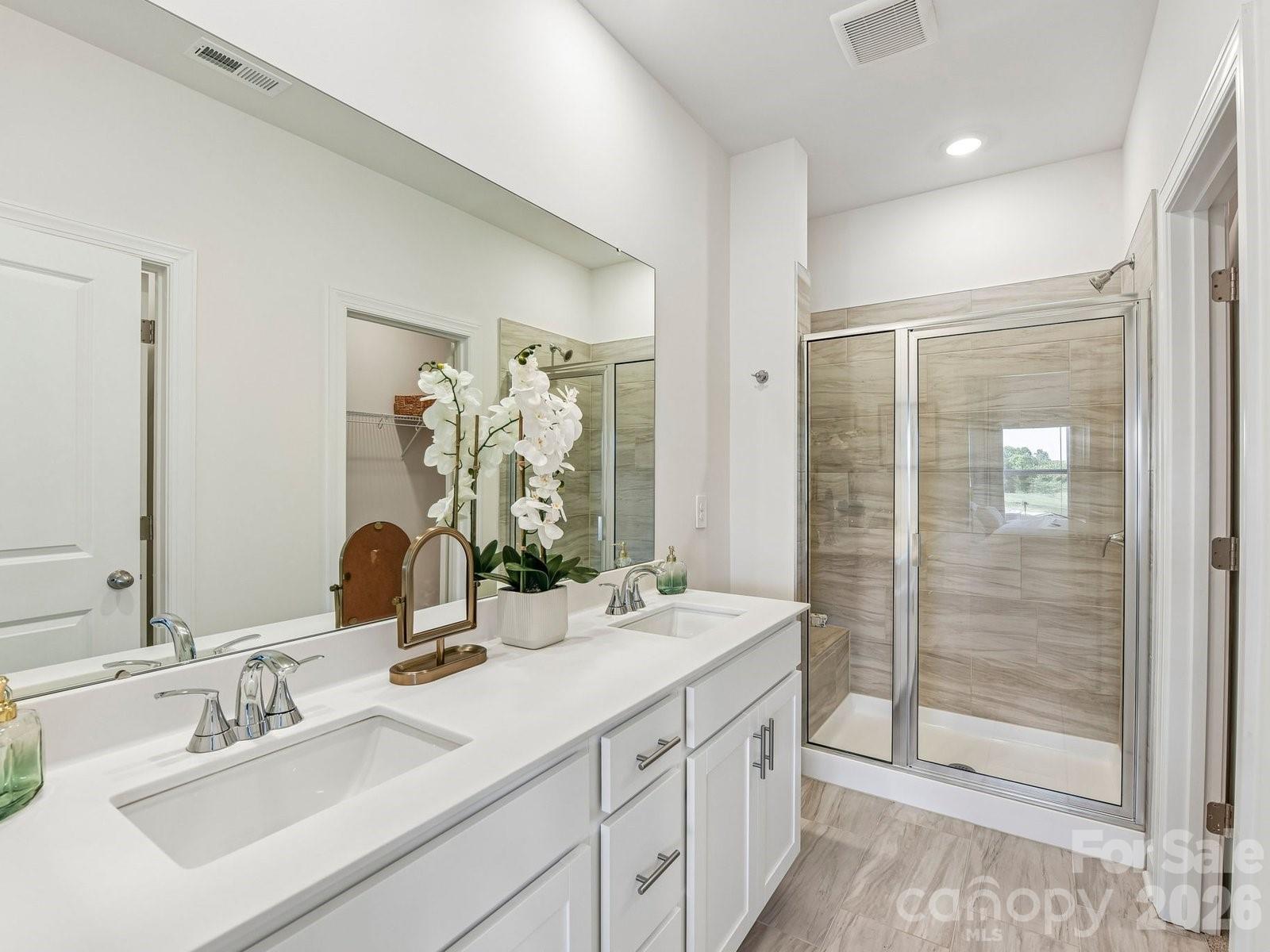 3050 14th Avenue NE — Conover