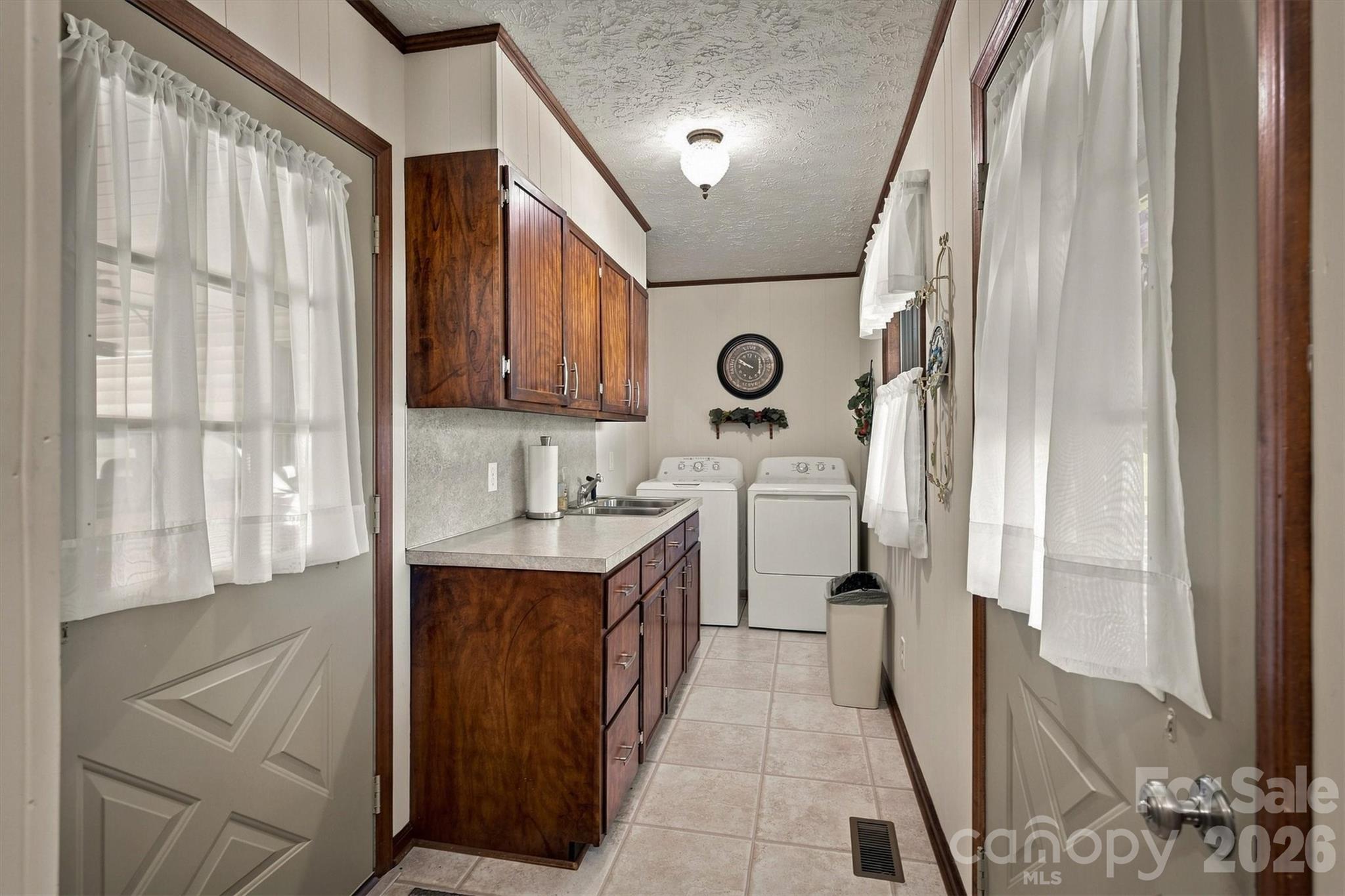 5158 Bob Farr Drive — Morganton