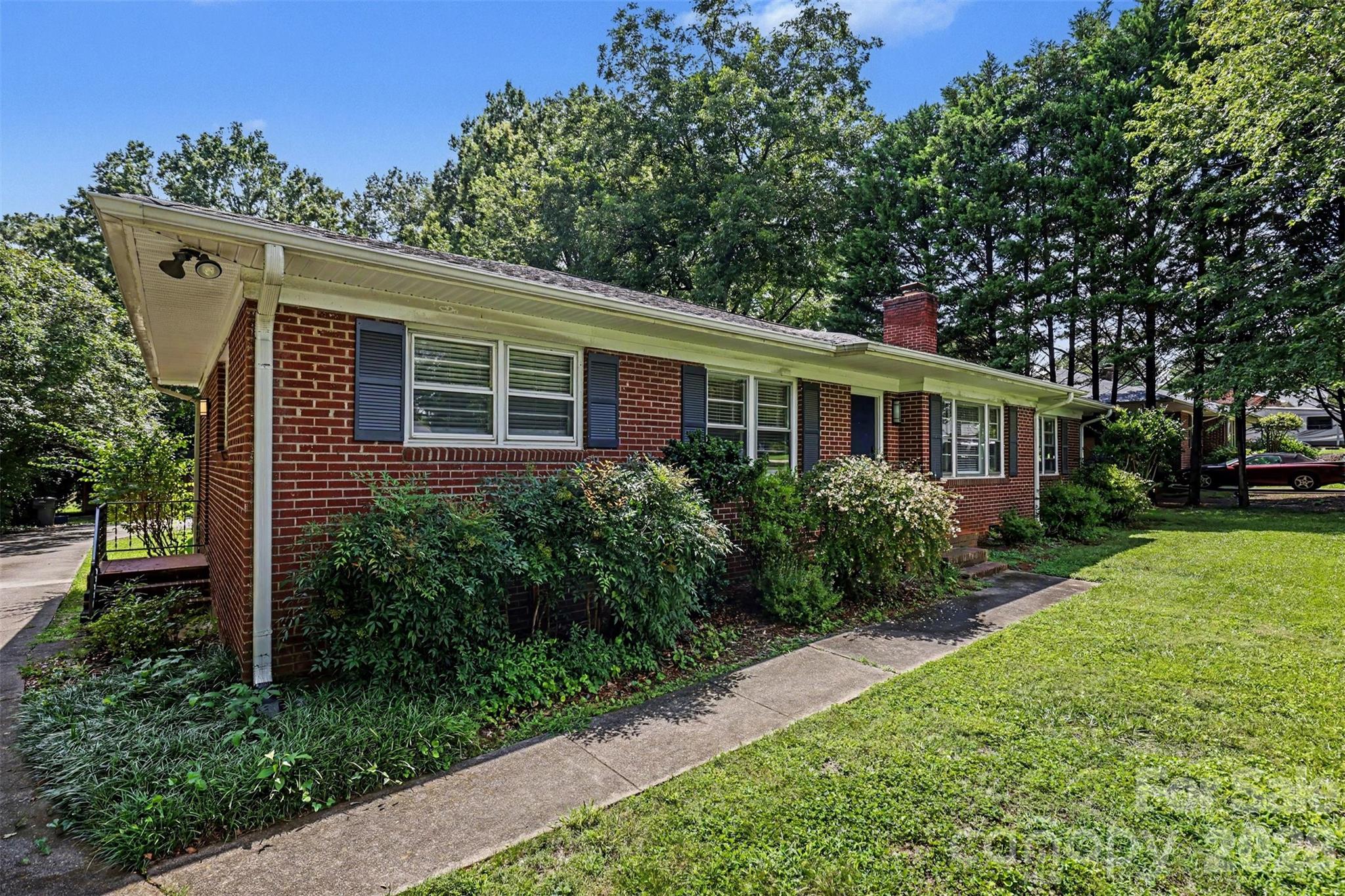 1819 Lumpkin Circle — Rock Hill