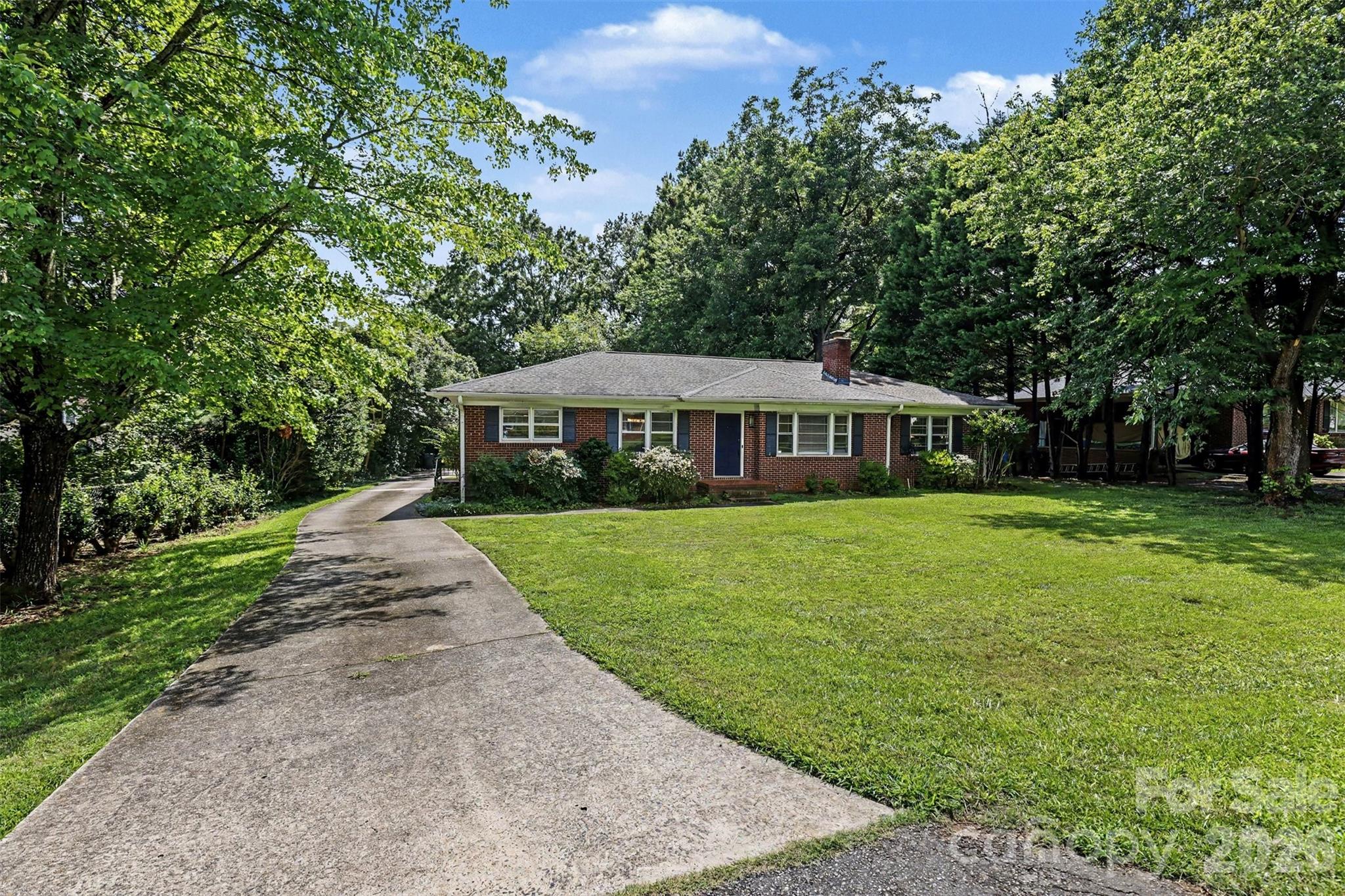 1819 Lumpkin Circle — Rock Hill