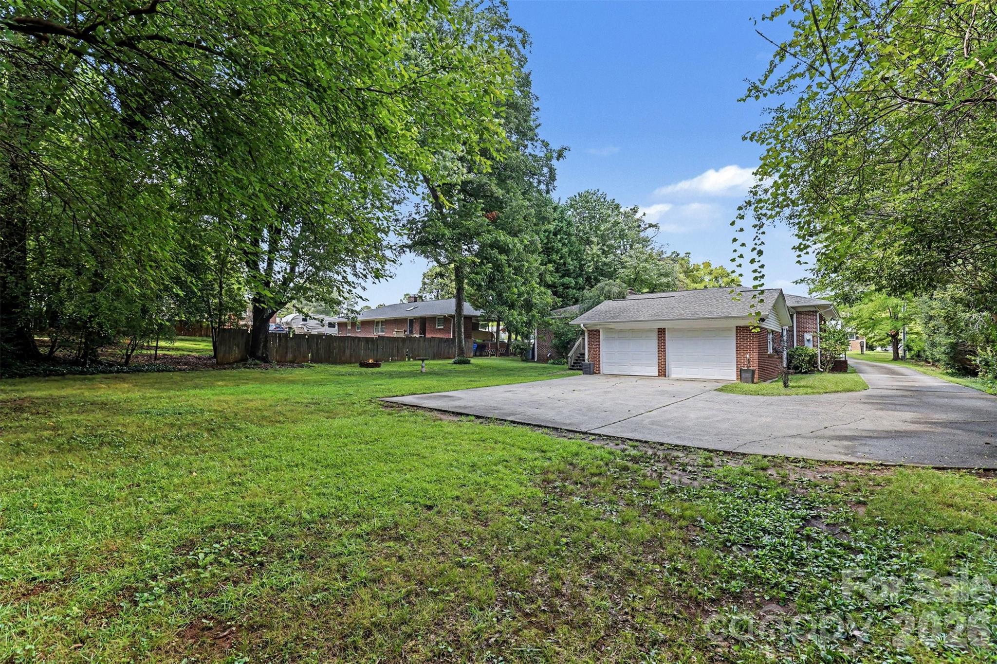 1819 Lumpkin Circle — Rock Hill