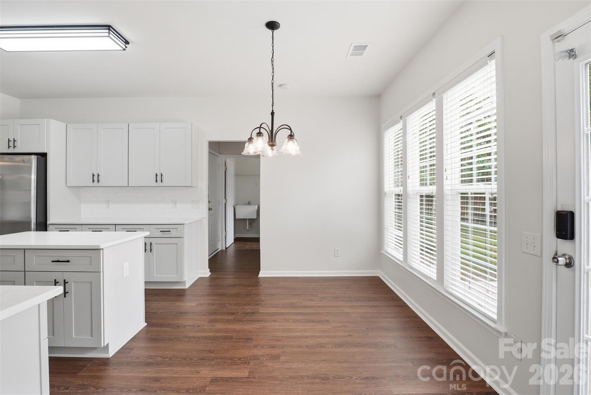 7633 Rathburn Lane — Charlotte