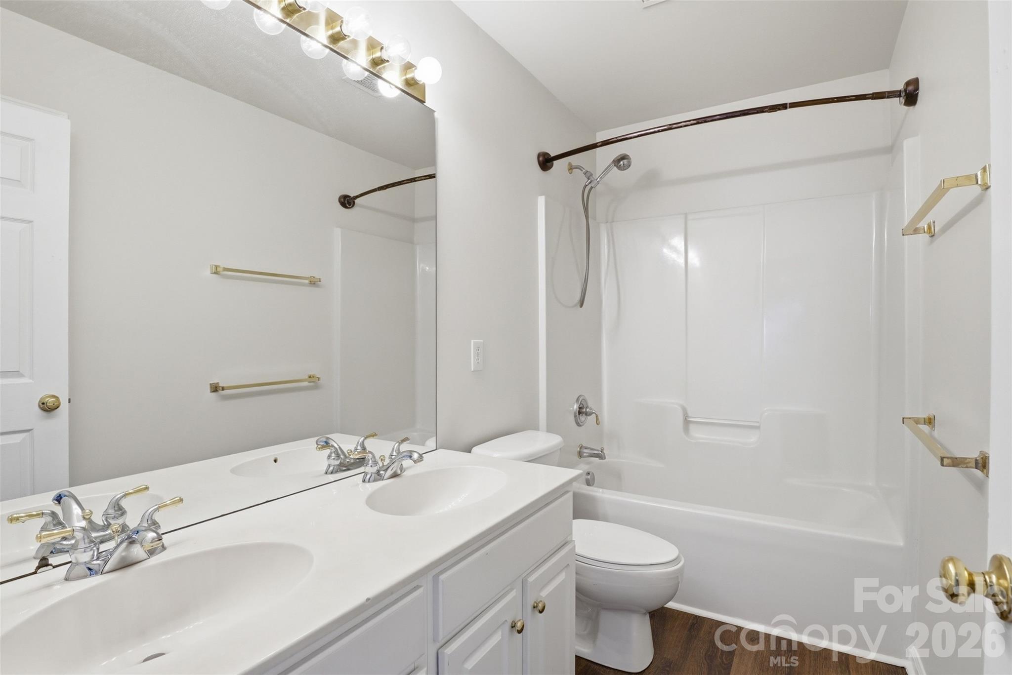 7633 Rathburn Lane — Charlotte